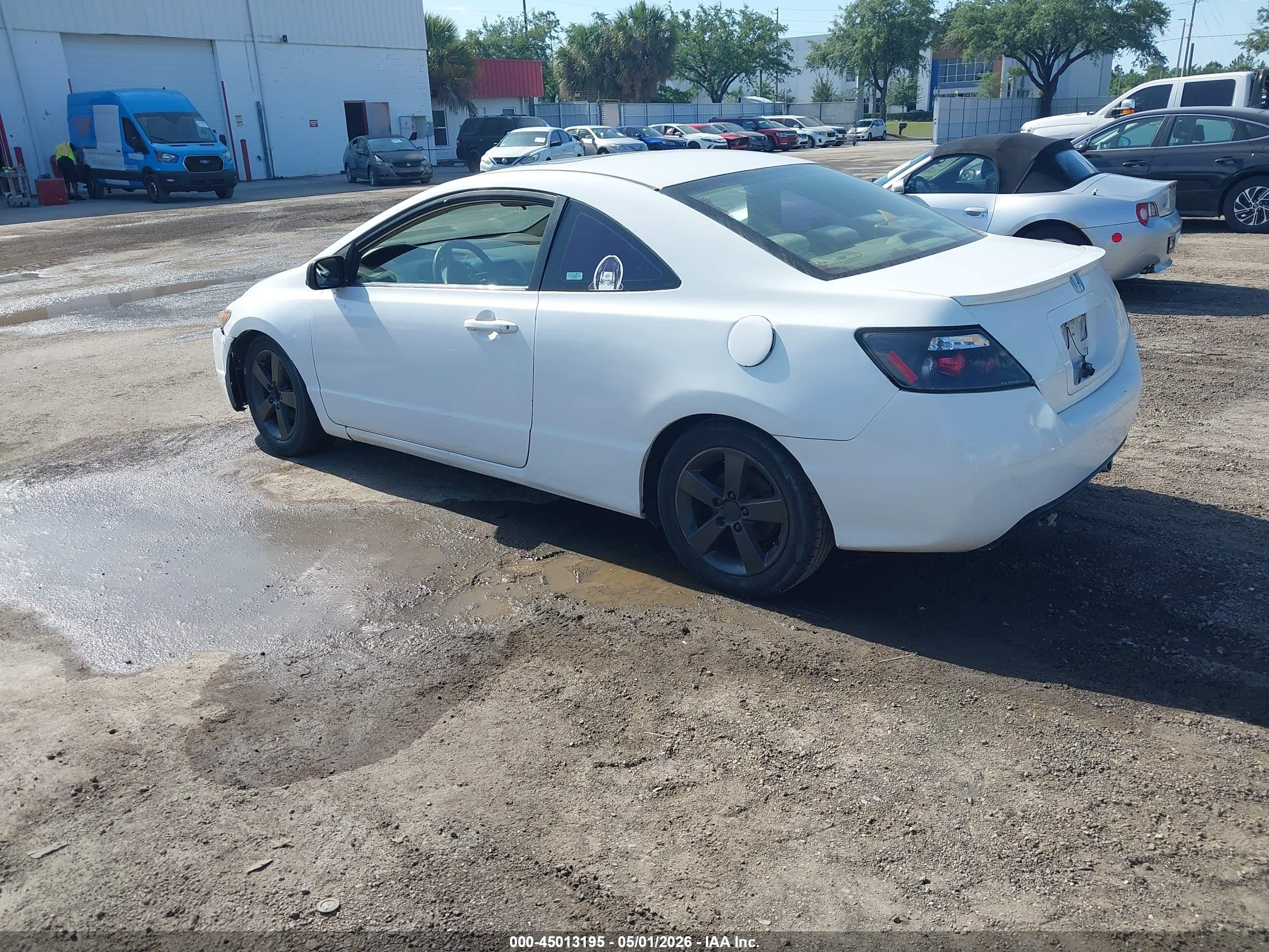 HONDA CIVIC image 3