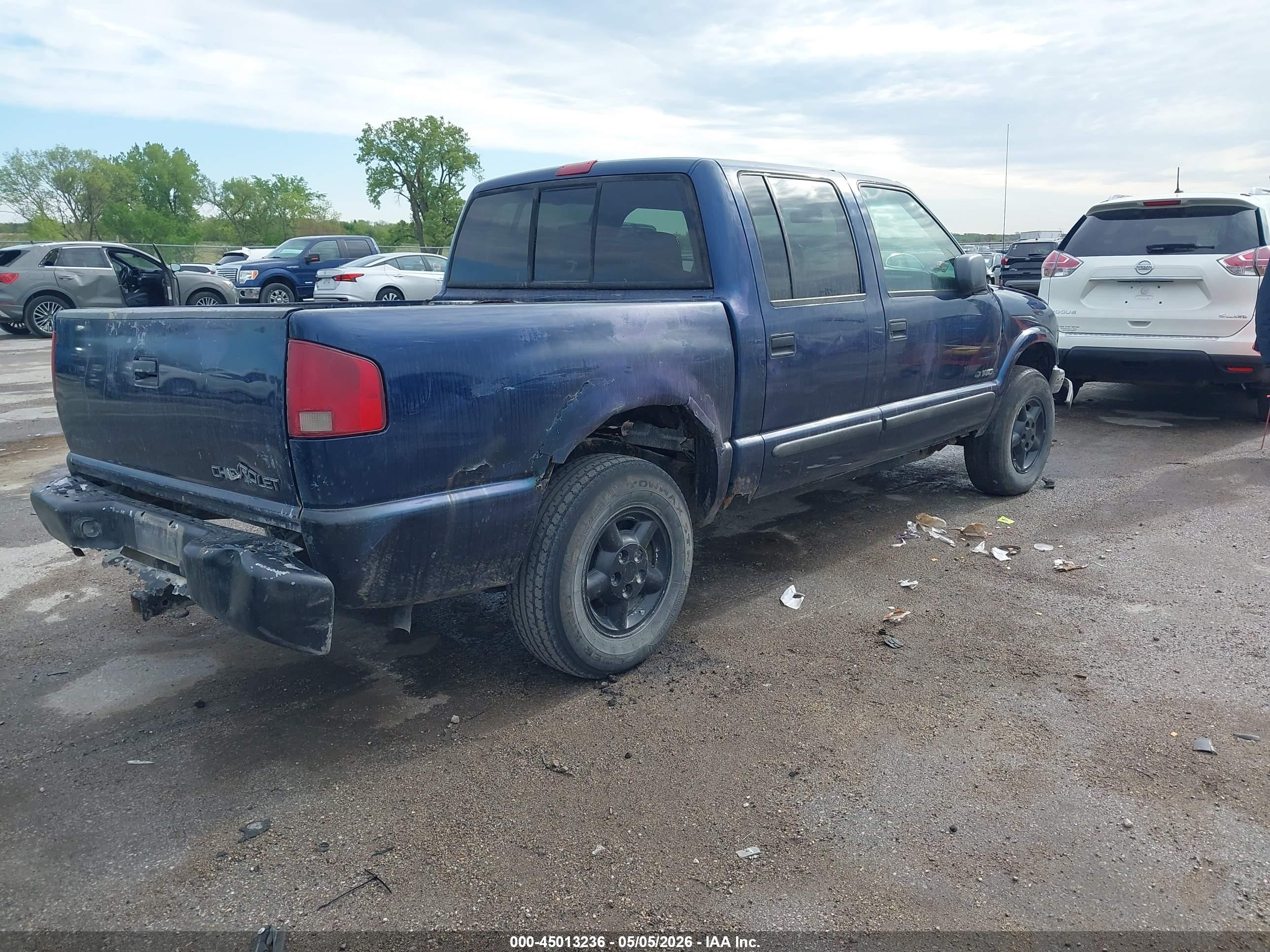CHEVROLET S-10 image 4