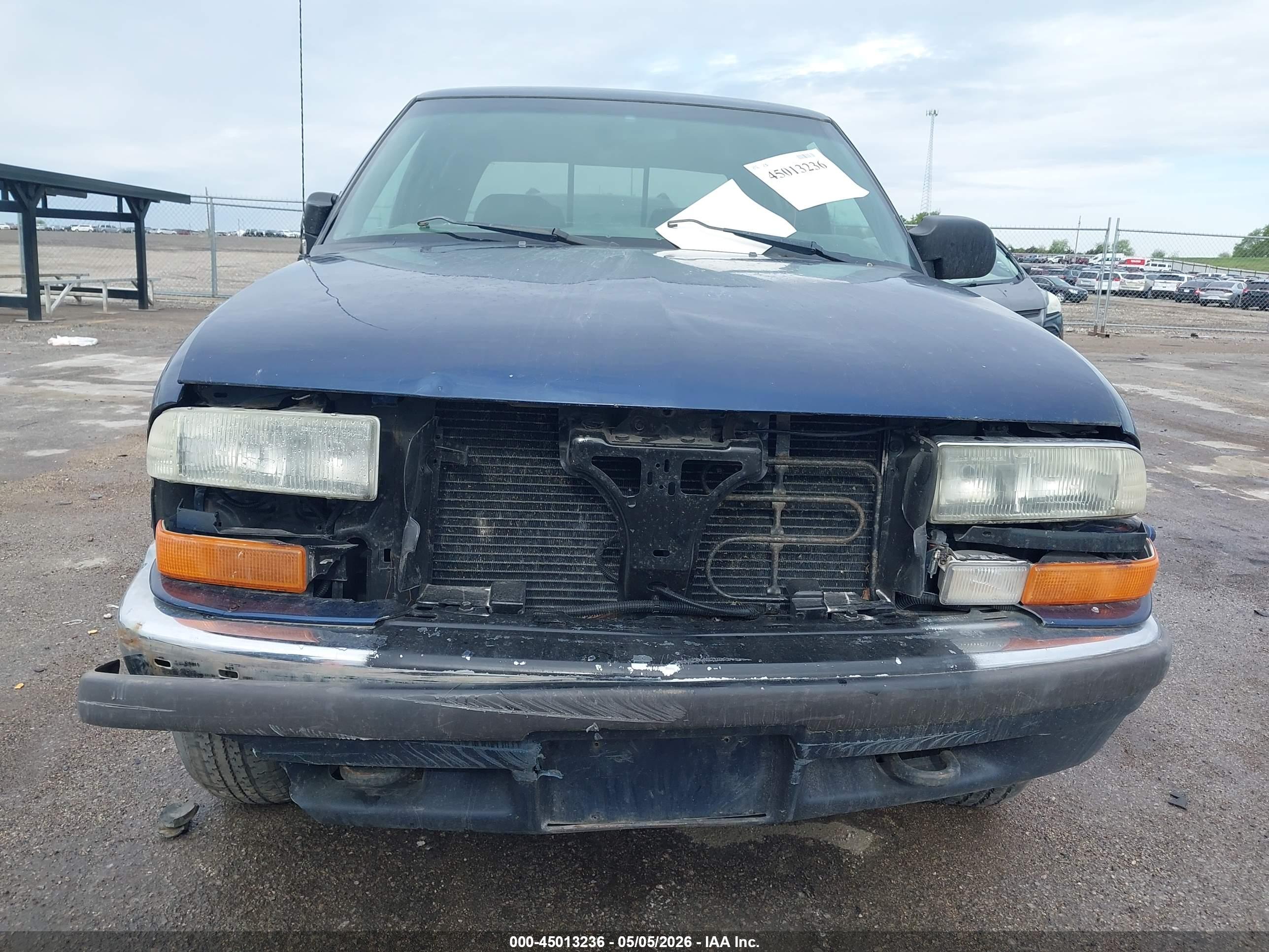 CHEVROLET S-10 image 6