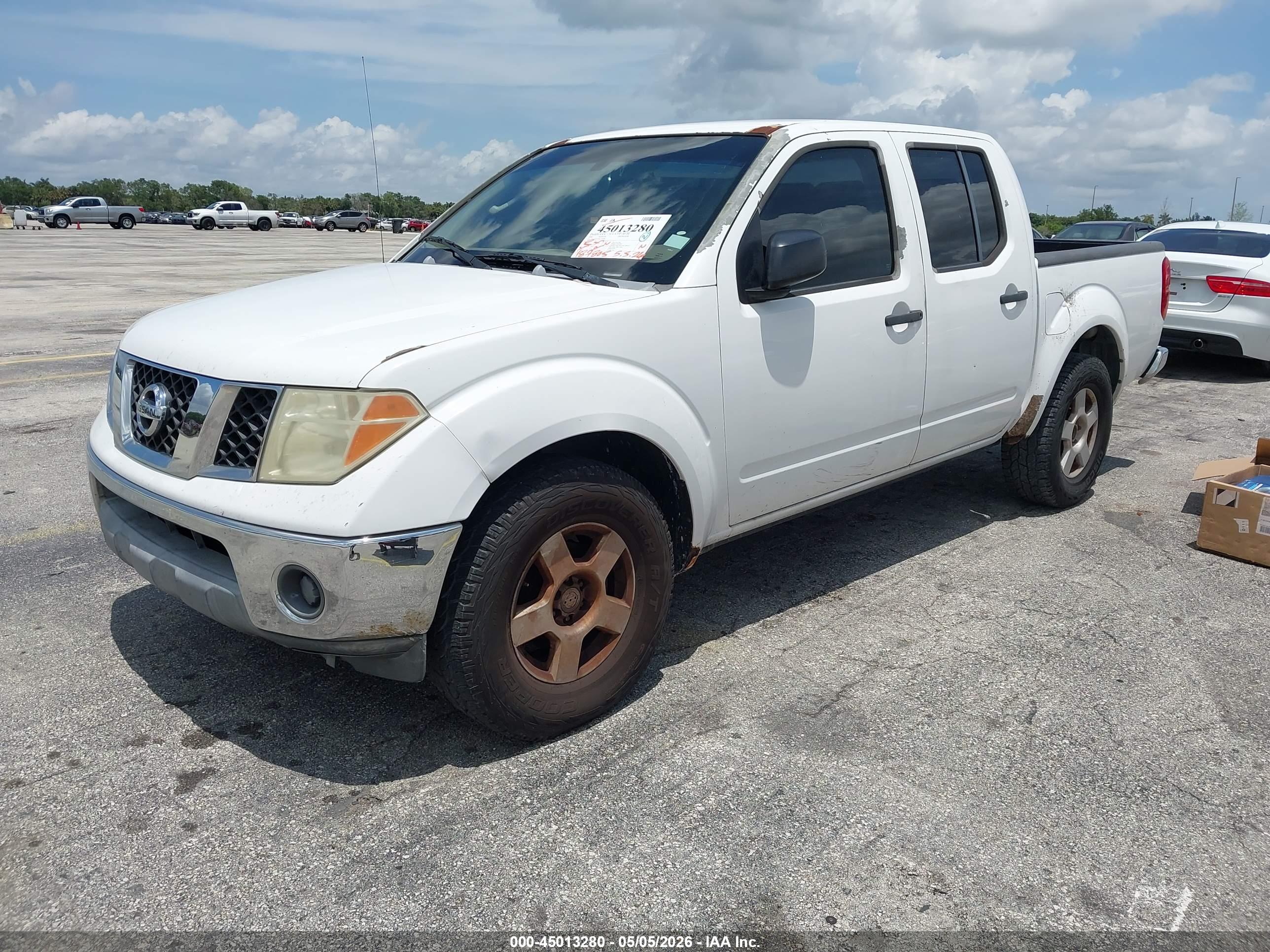 NISSAN FRONTIER image 2