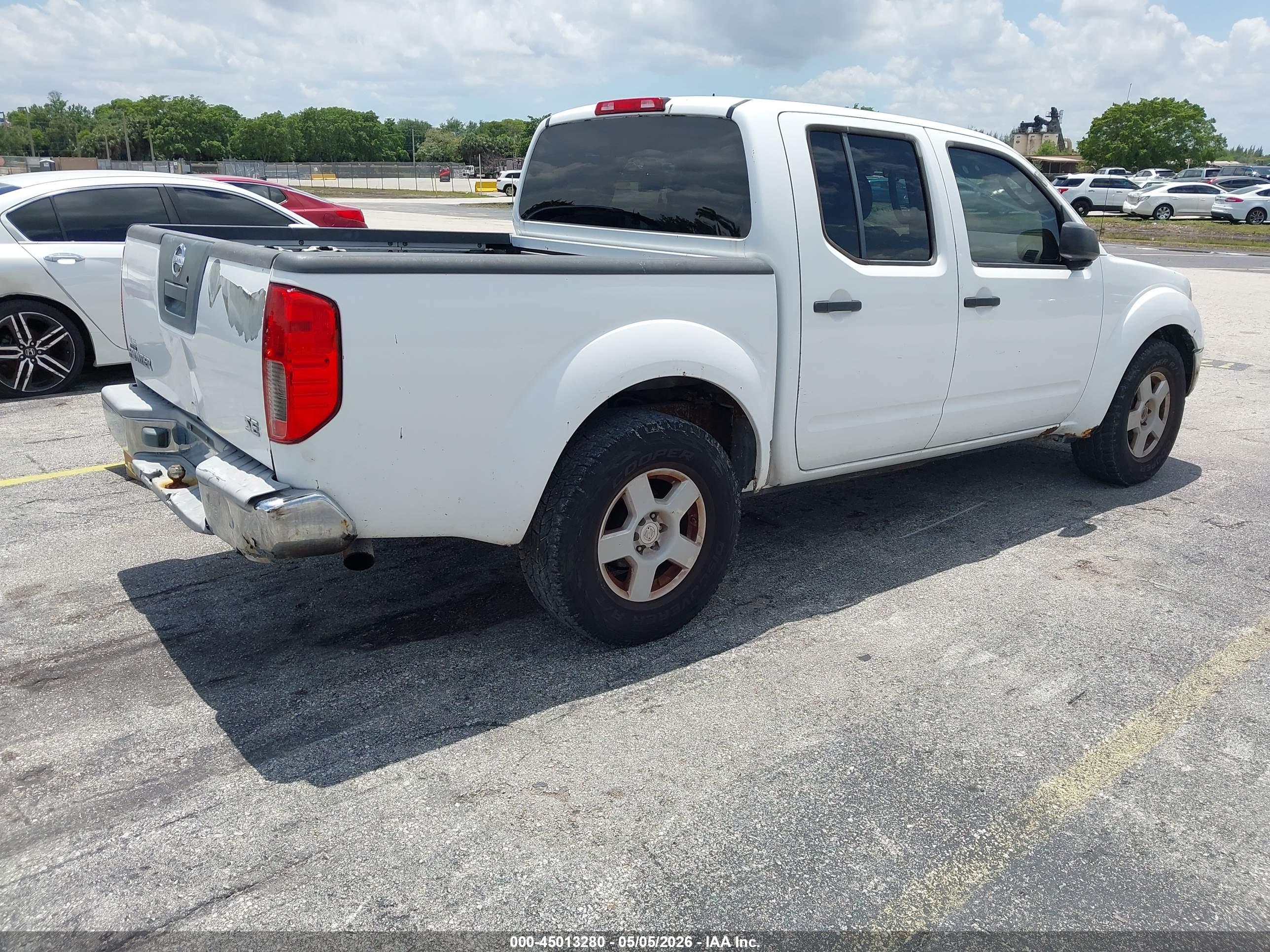 NISSAN FRONTIER image 4