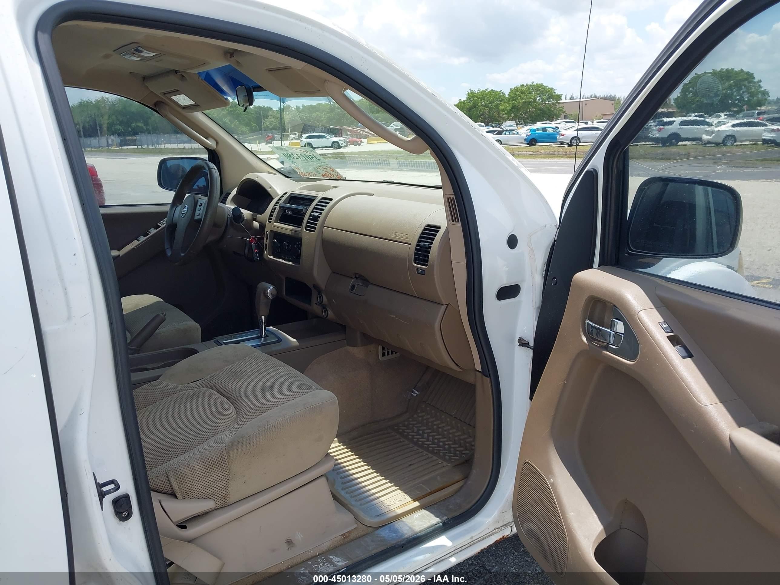 NISSAN FRONTIER image 5