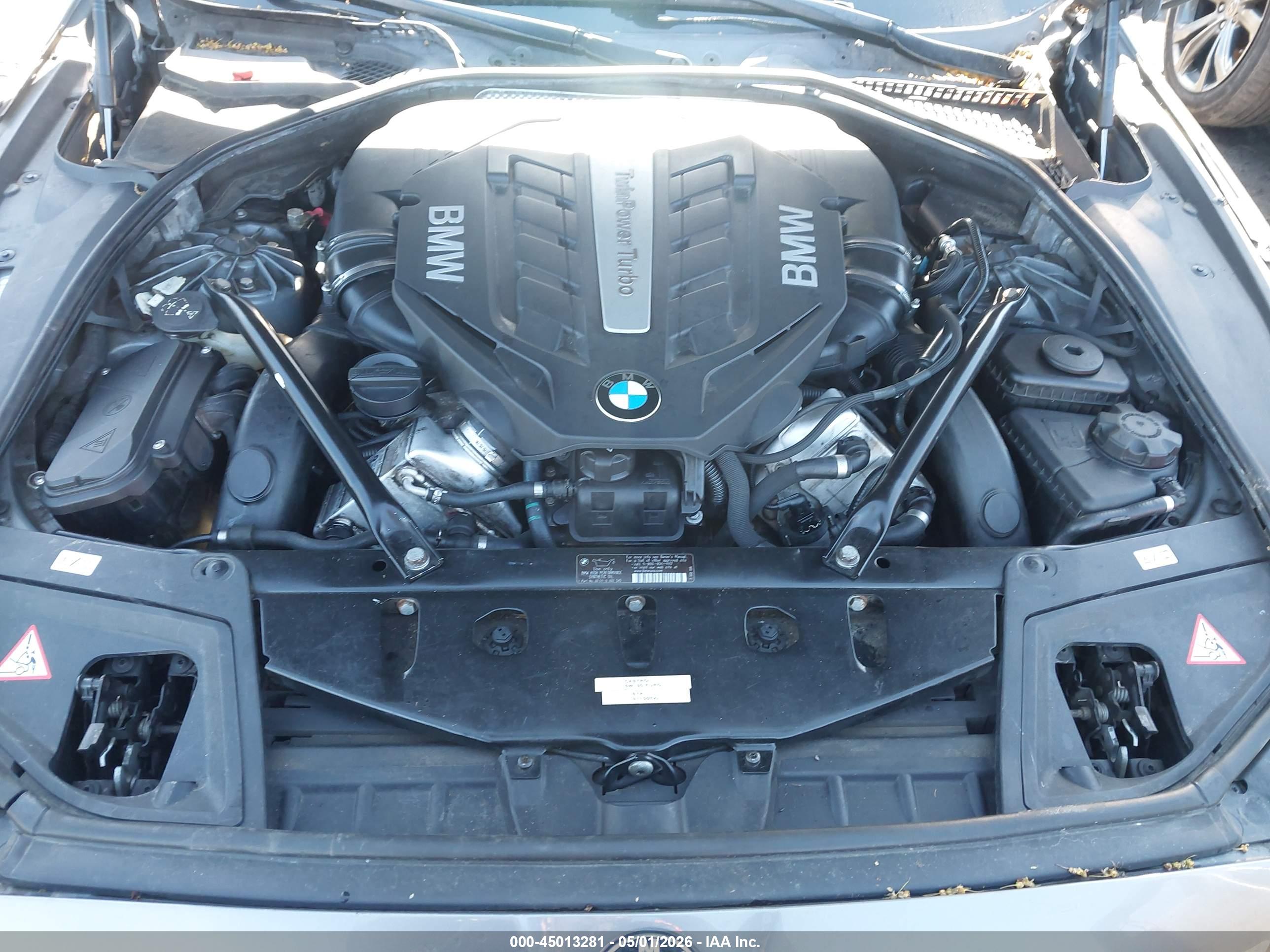 BMW 550I image 10