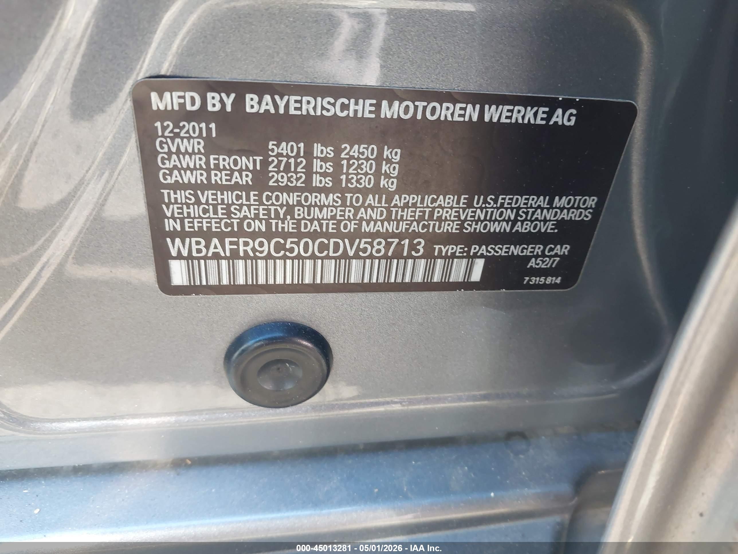 BMW 550I image 9