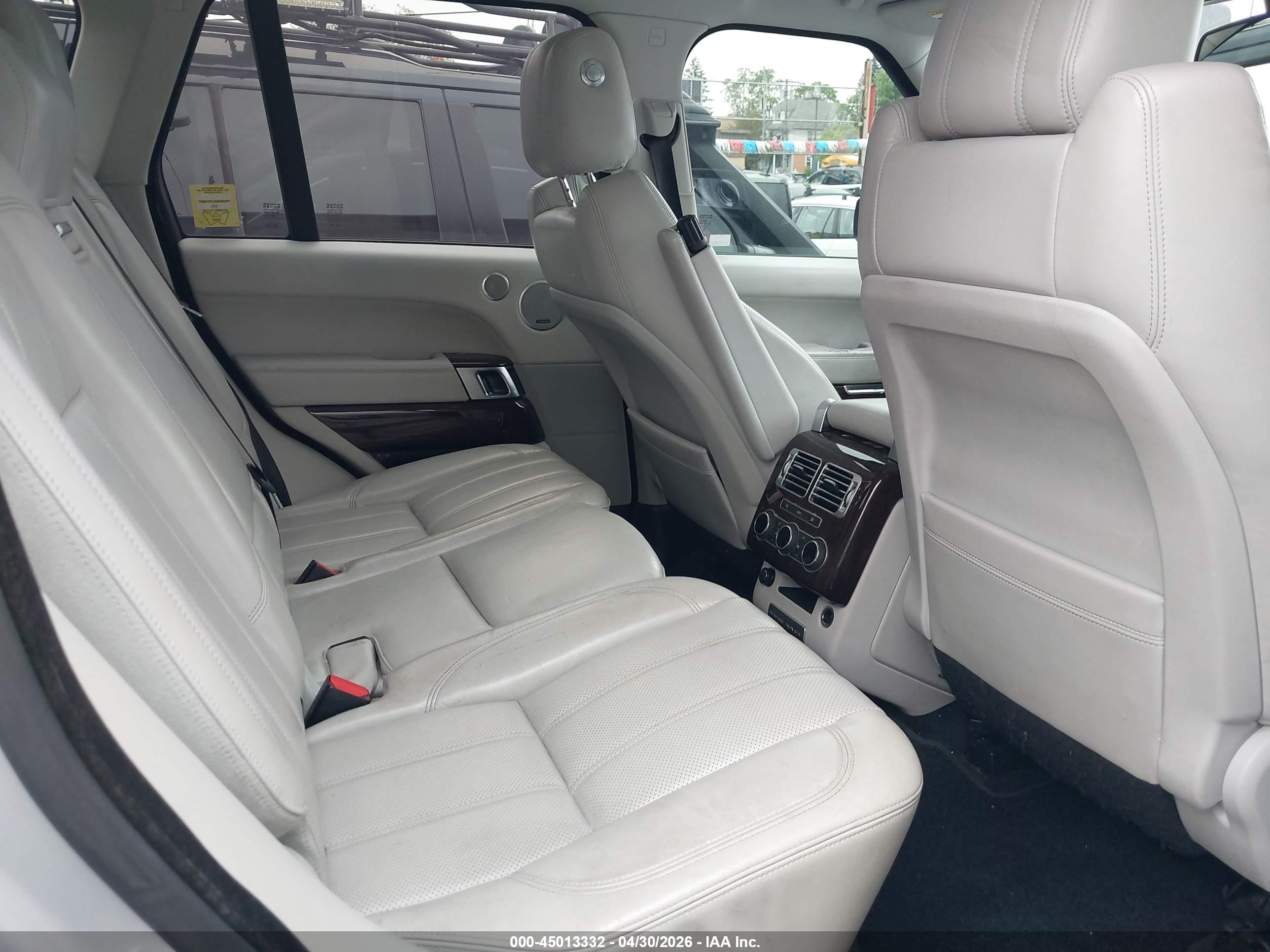LAND ROVER image 8