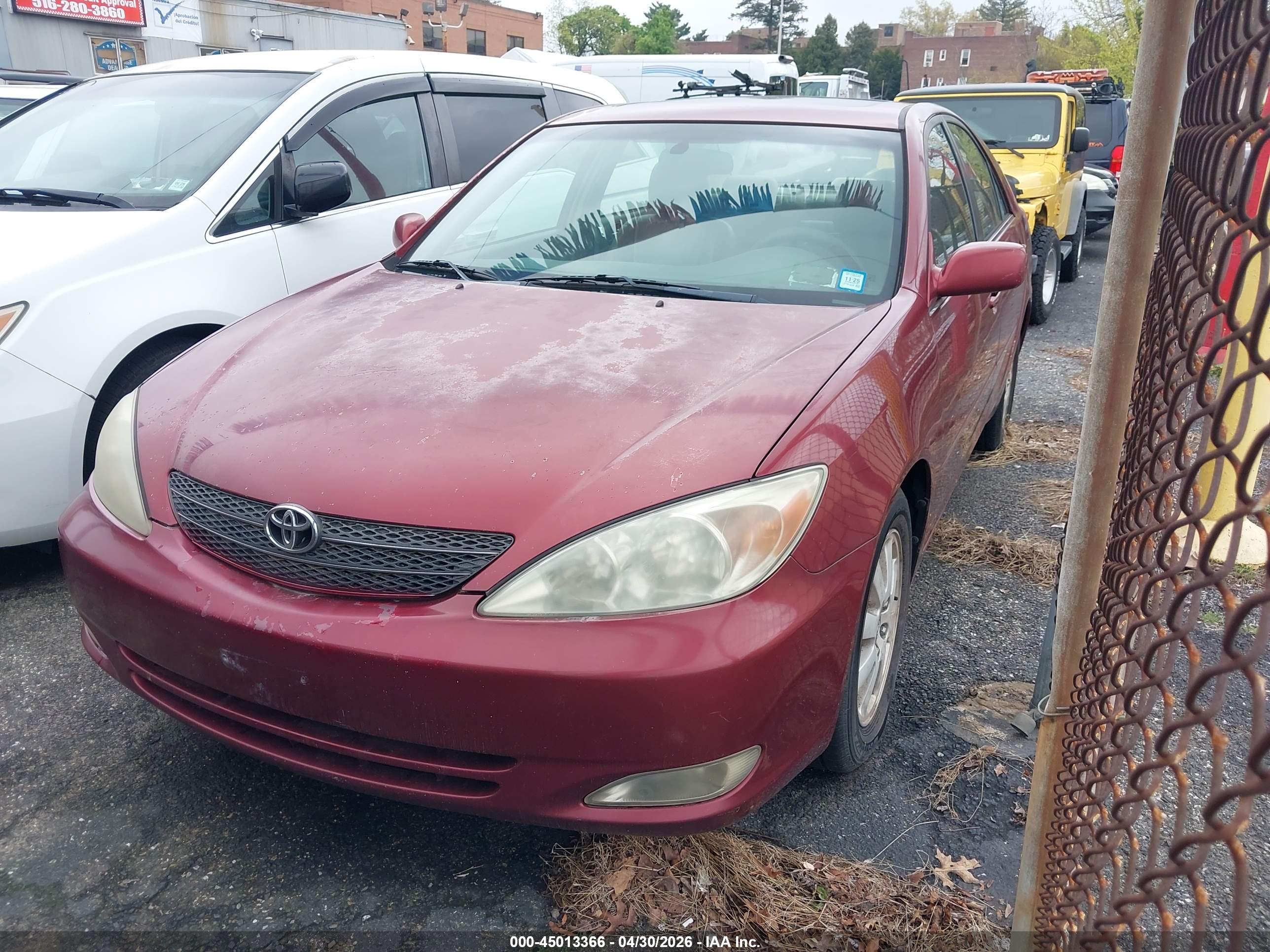 TOYOTA CAMRY image 2