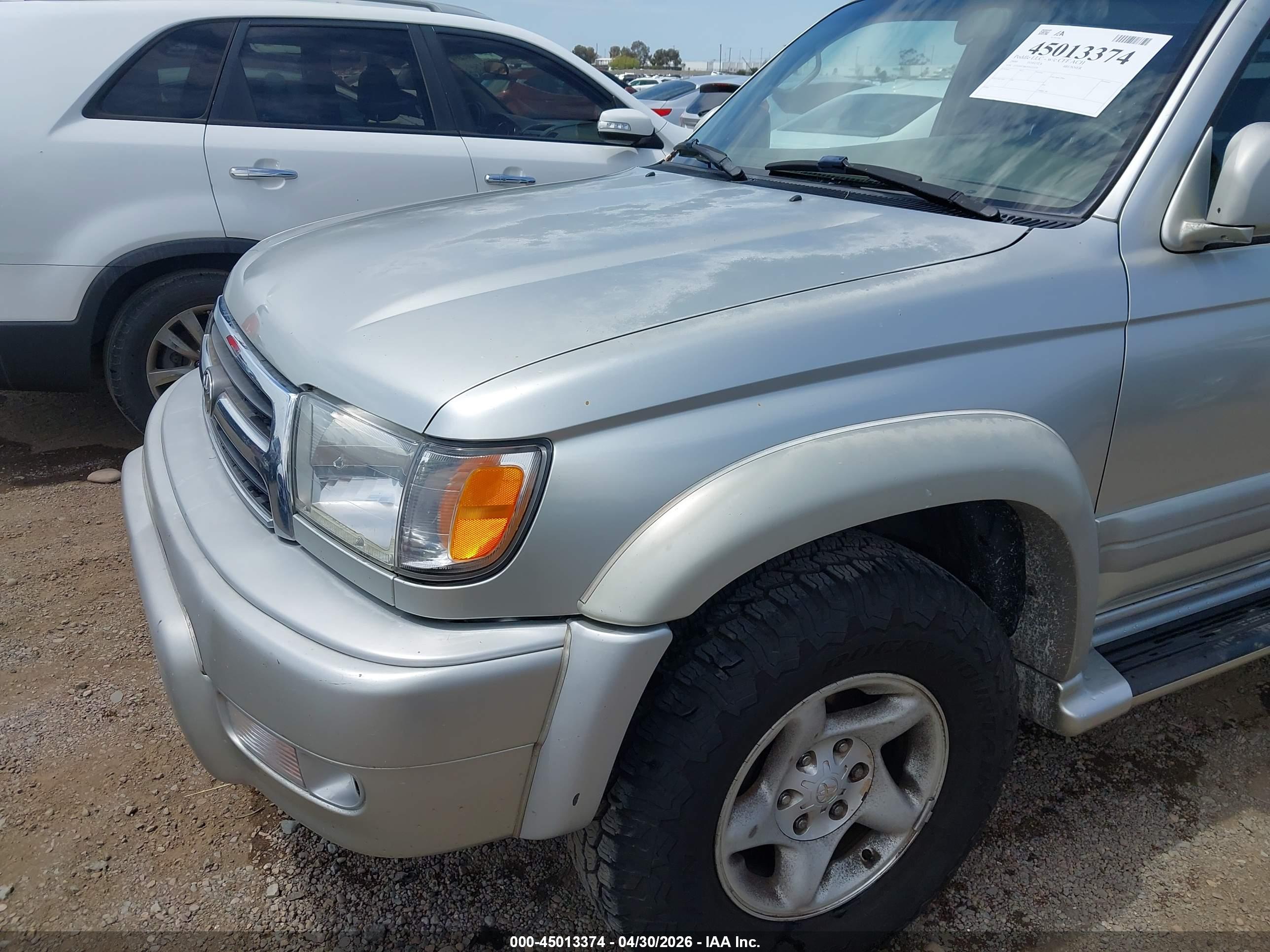 TOYOTA 4RUNNER image 6