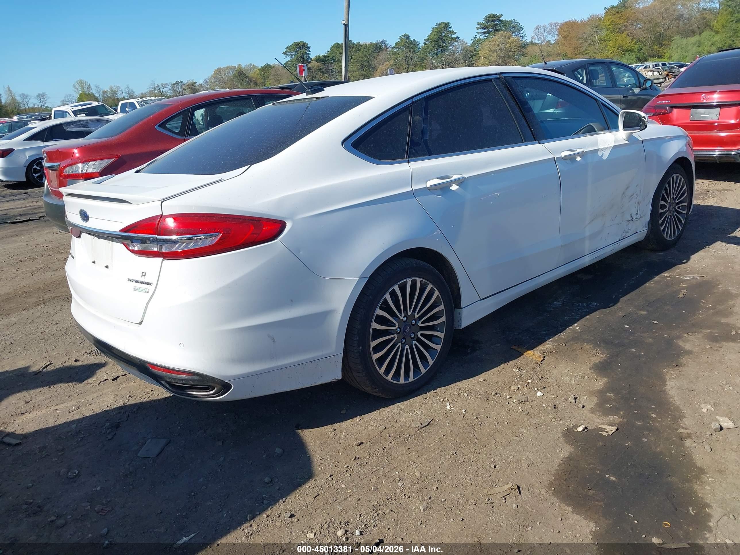 FORD FUSION image 4