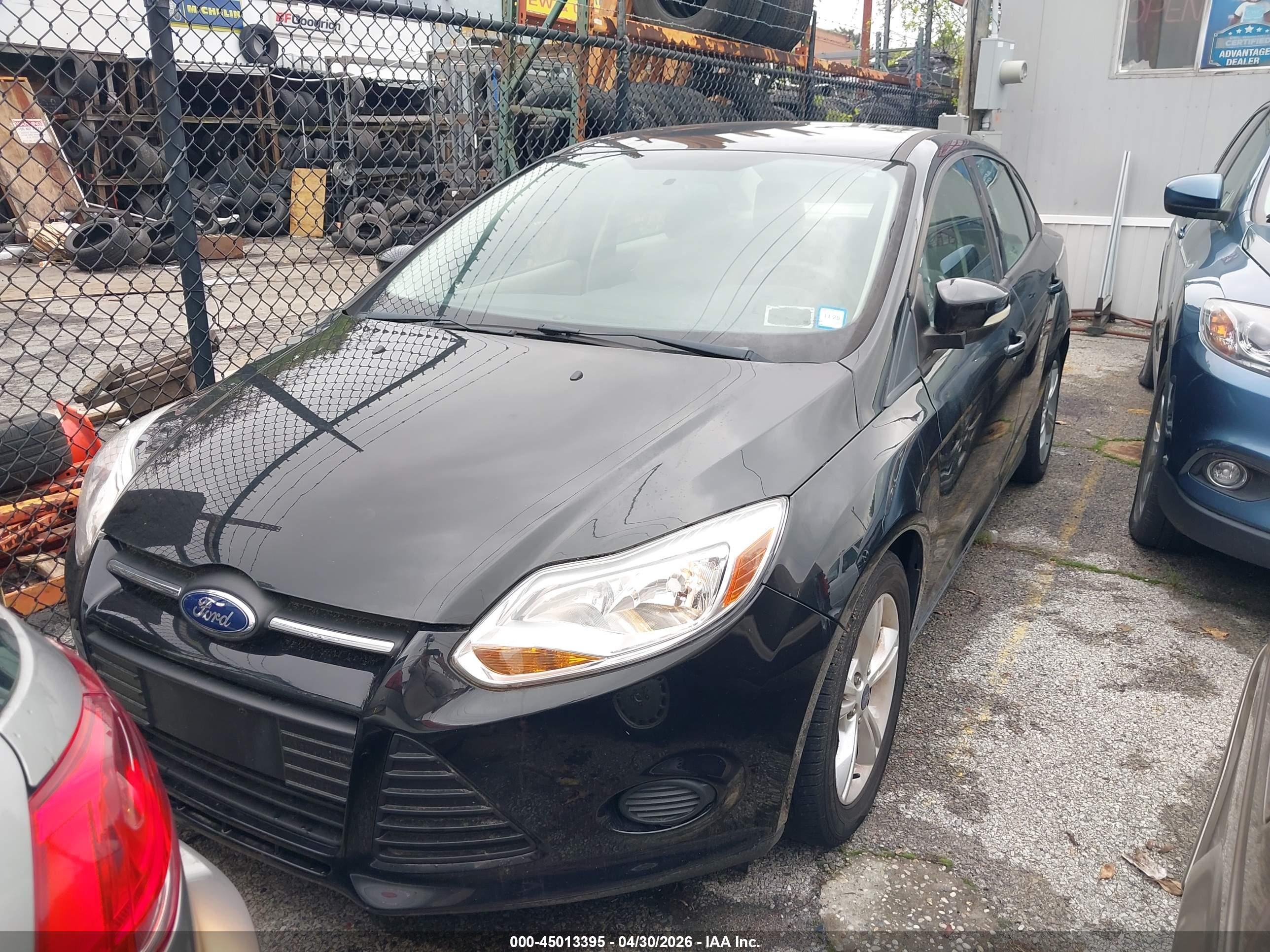 FORD FOCUS image 2