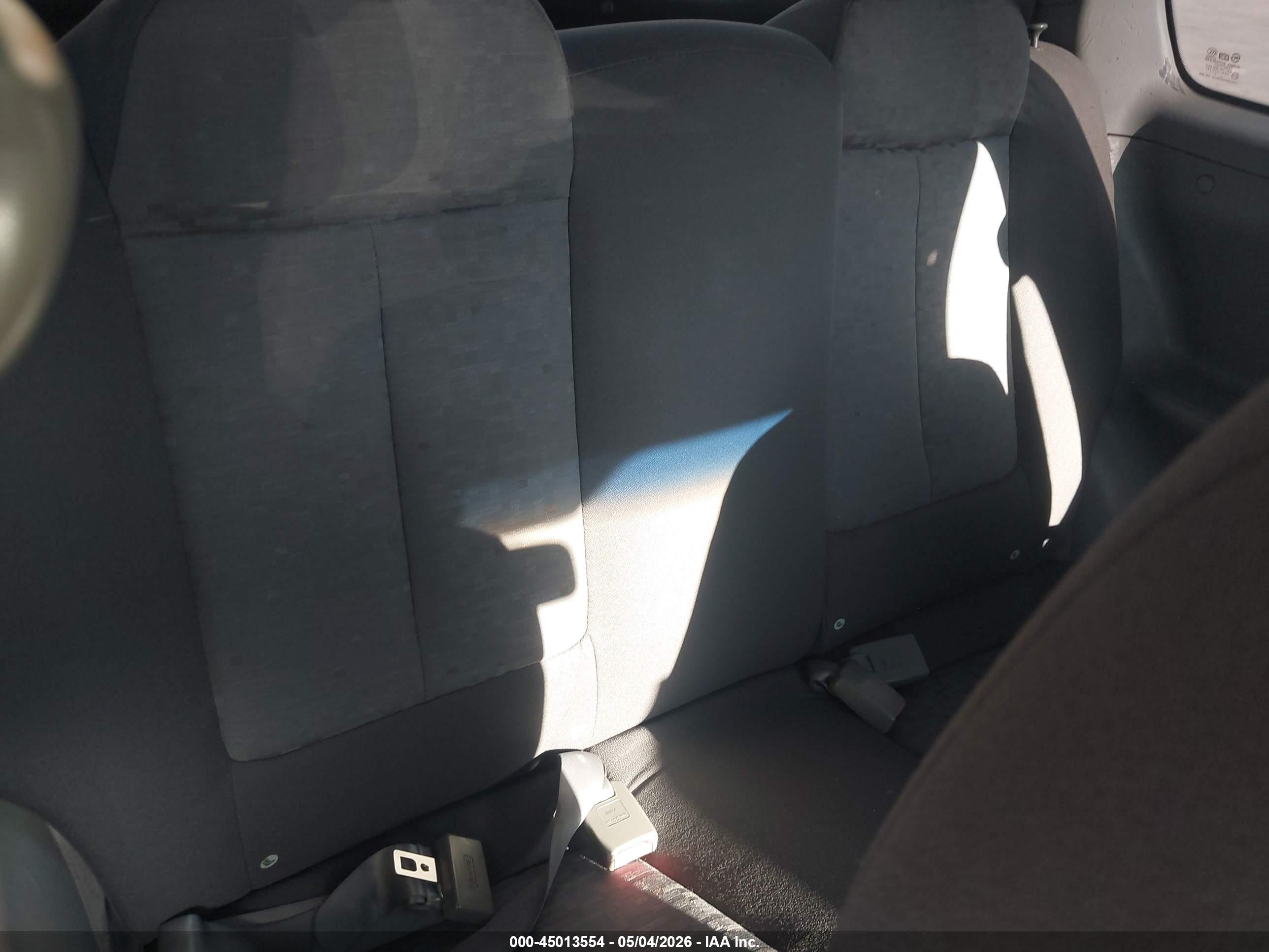 HYUNDAI ACCENT image 8