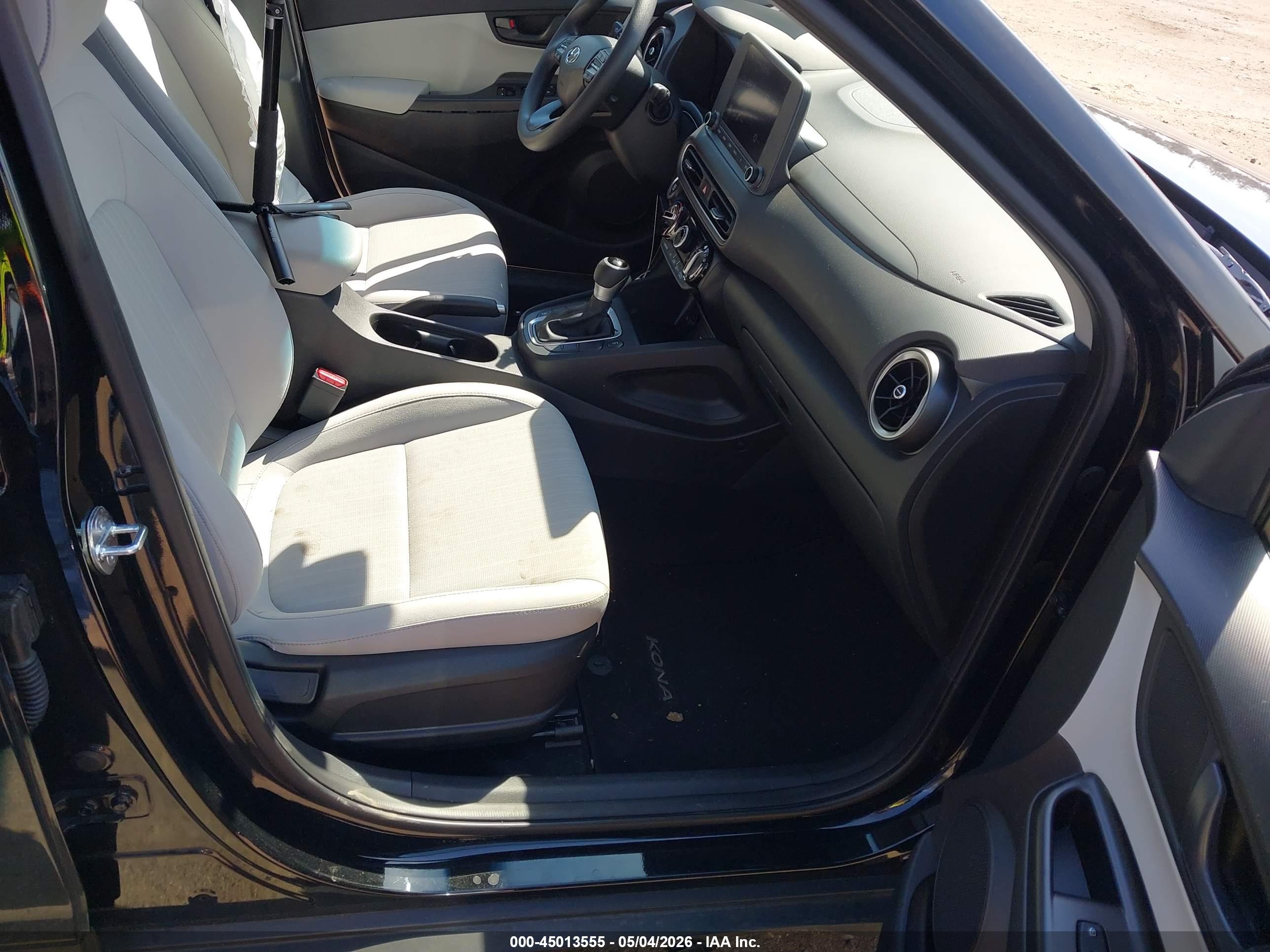 HYUNDAI KONA image 5