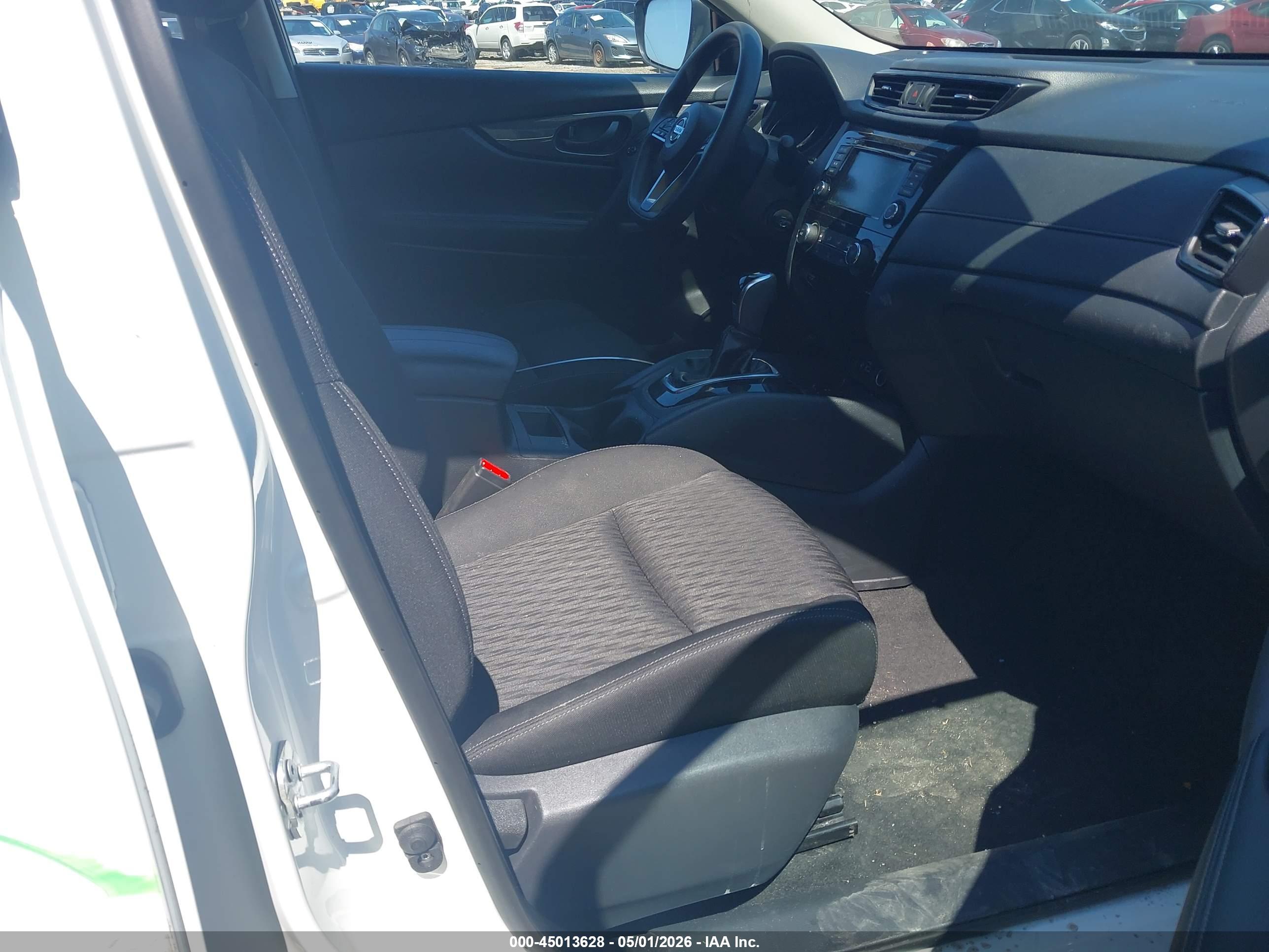 NISSAN ROGUE image 5