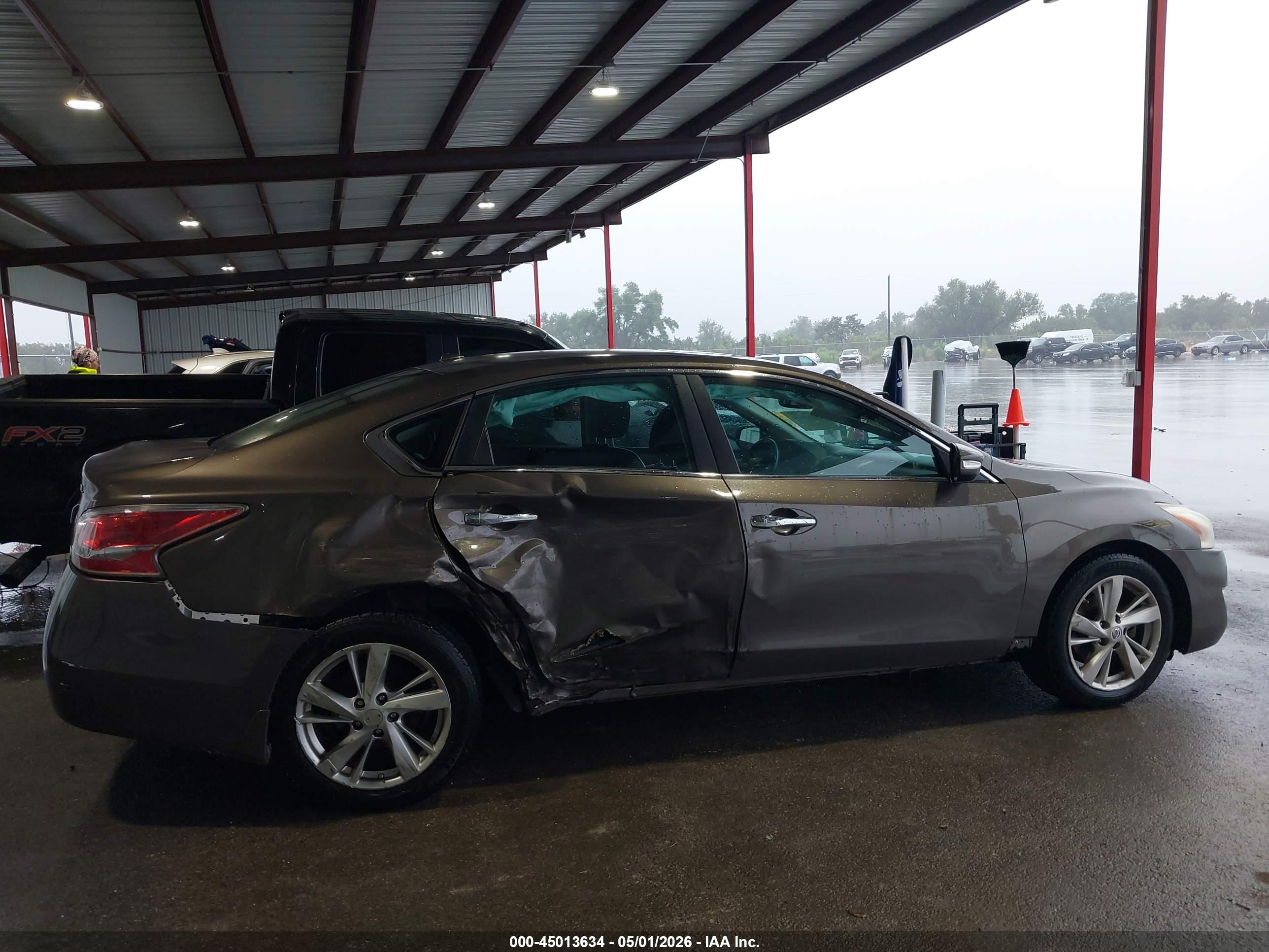 NISSAN ALTIMA image 6