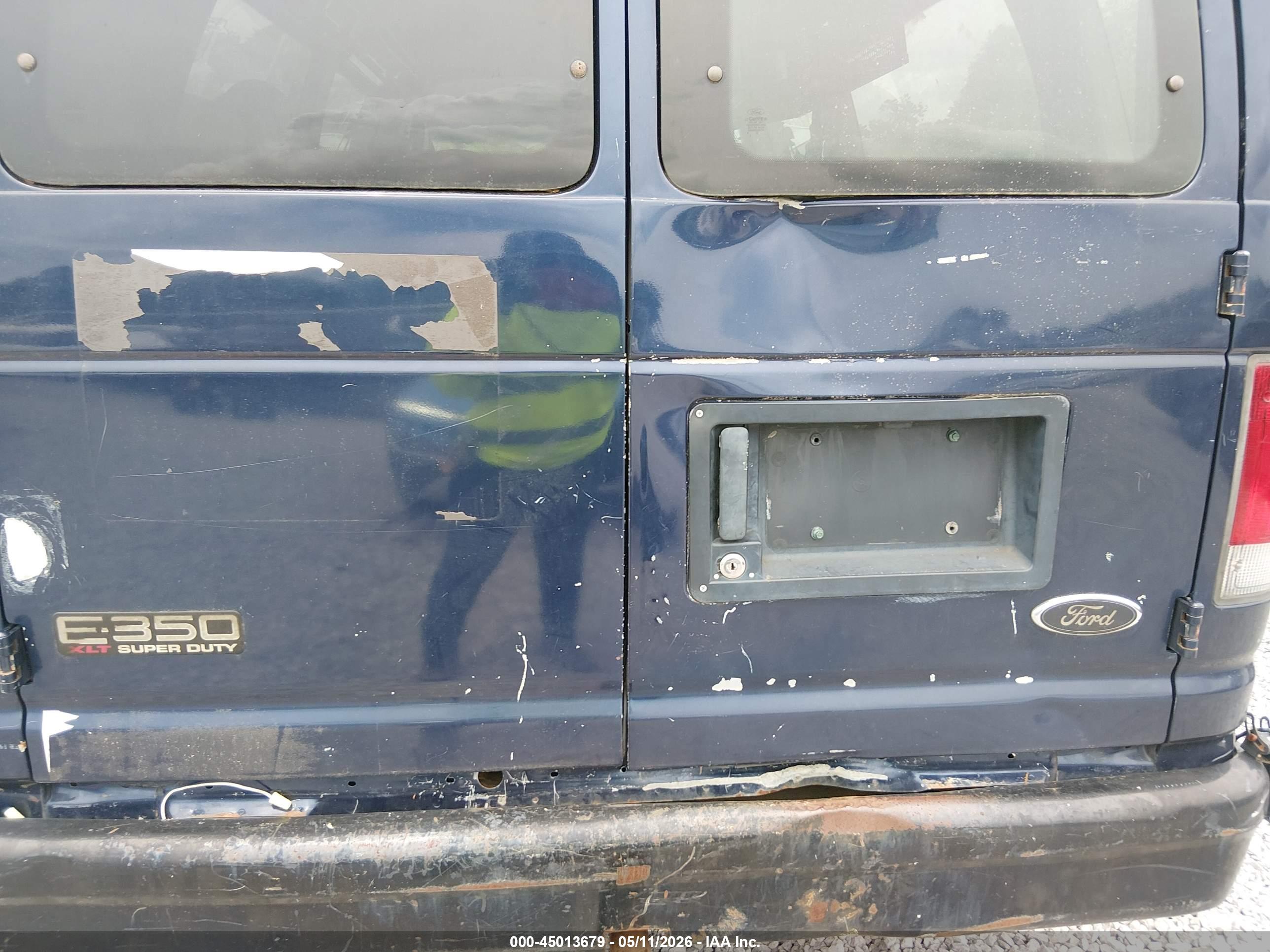 FORD E-350 image 6