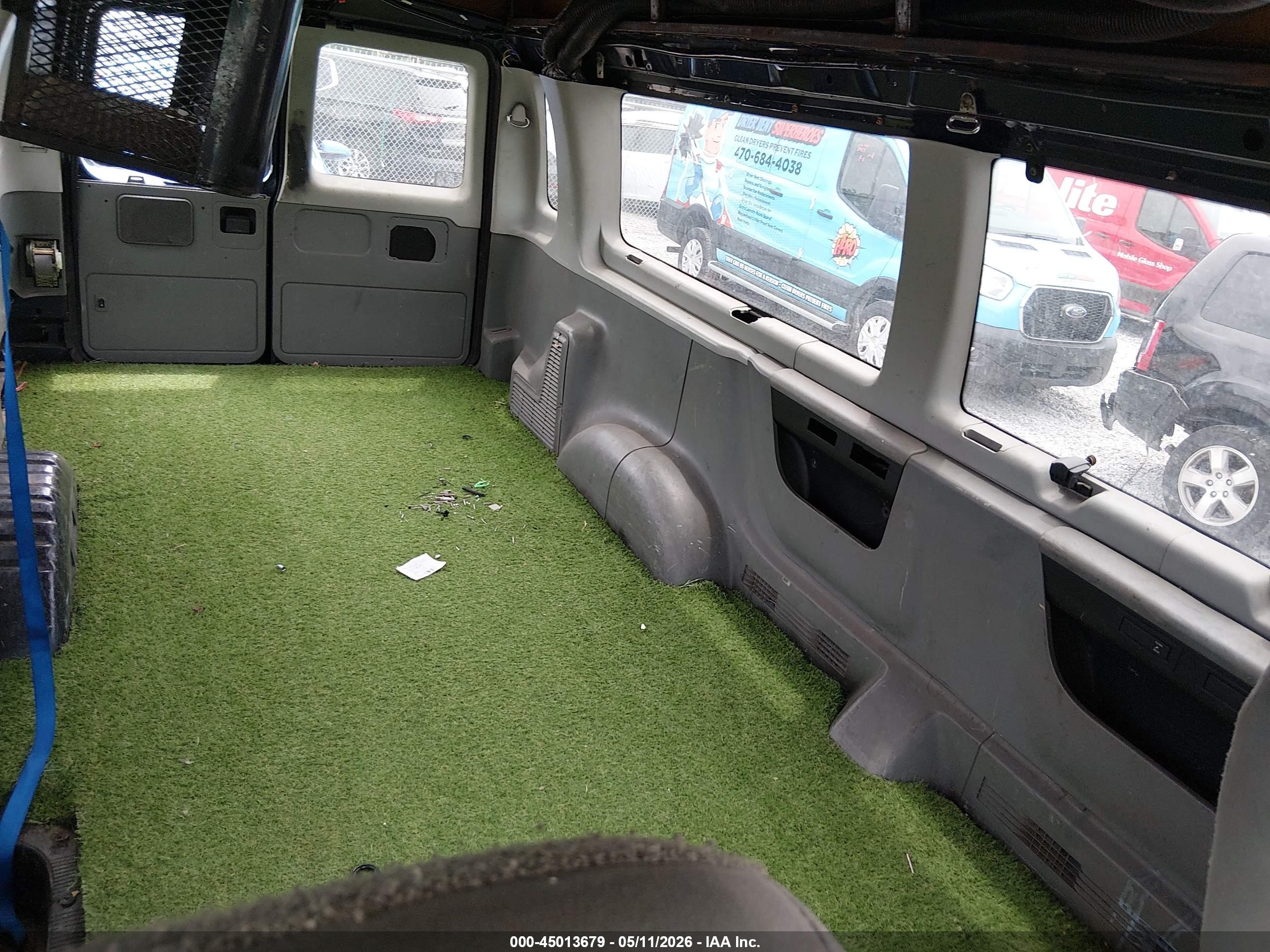 FORD E-350 image 8