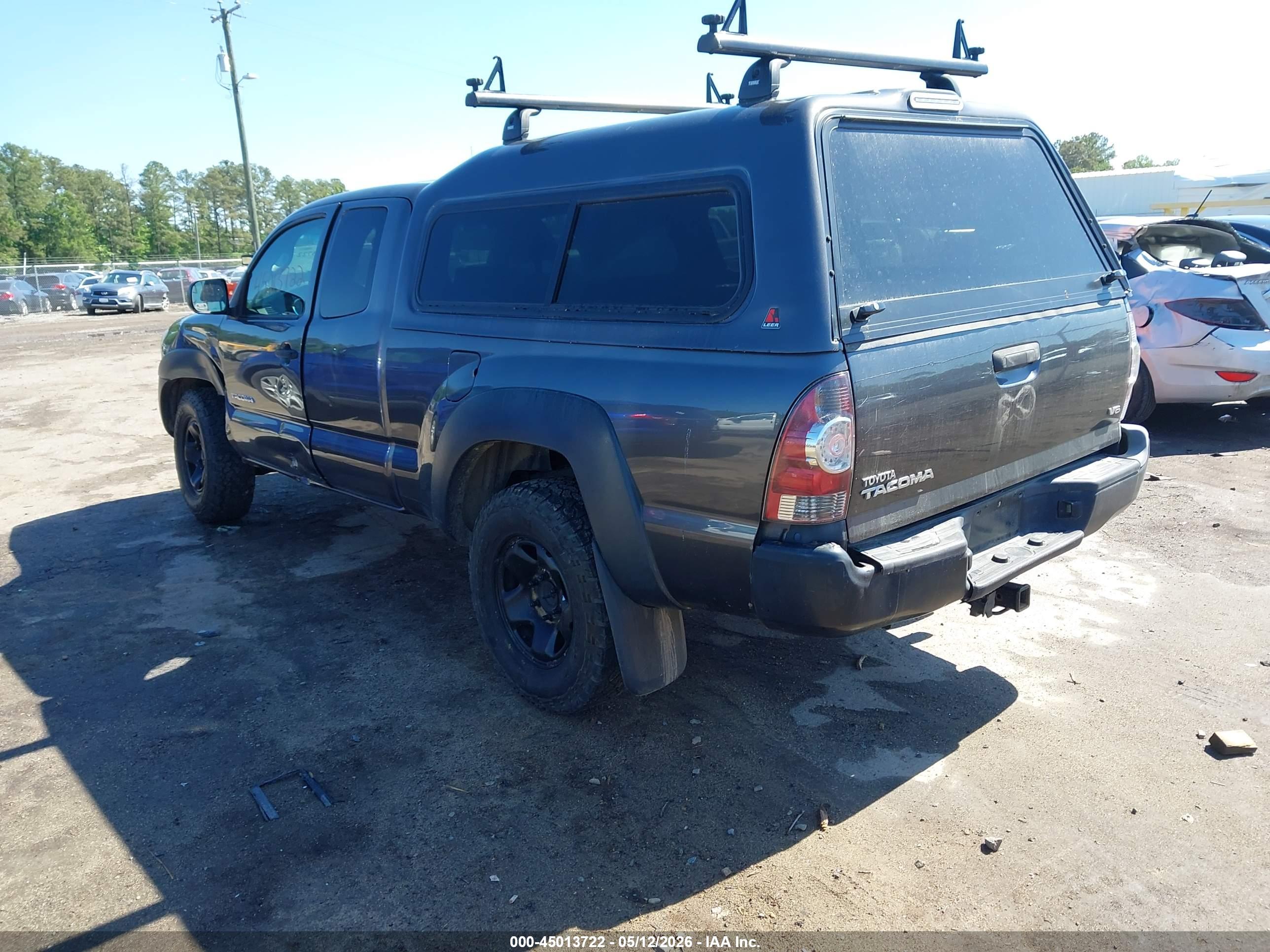 TOYOTA TACOMA image 3