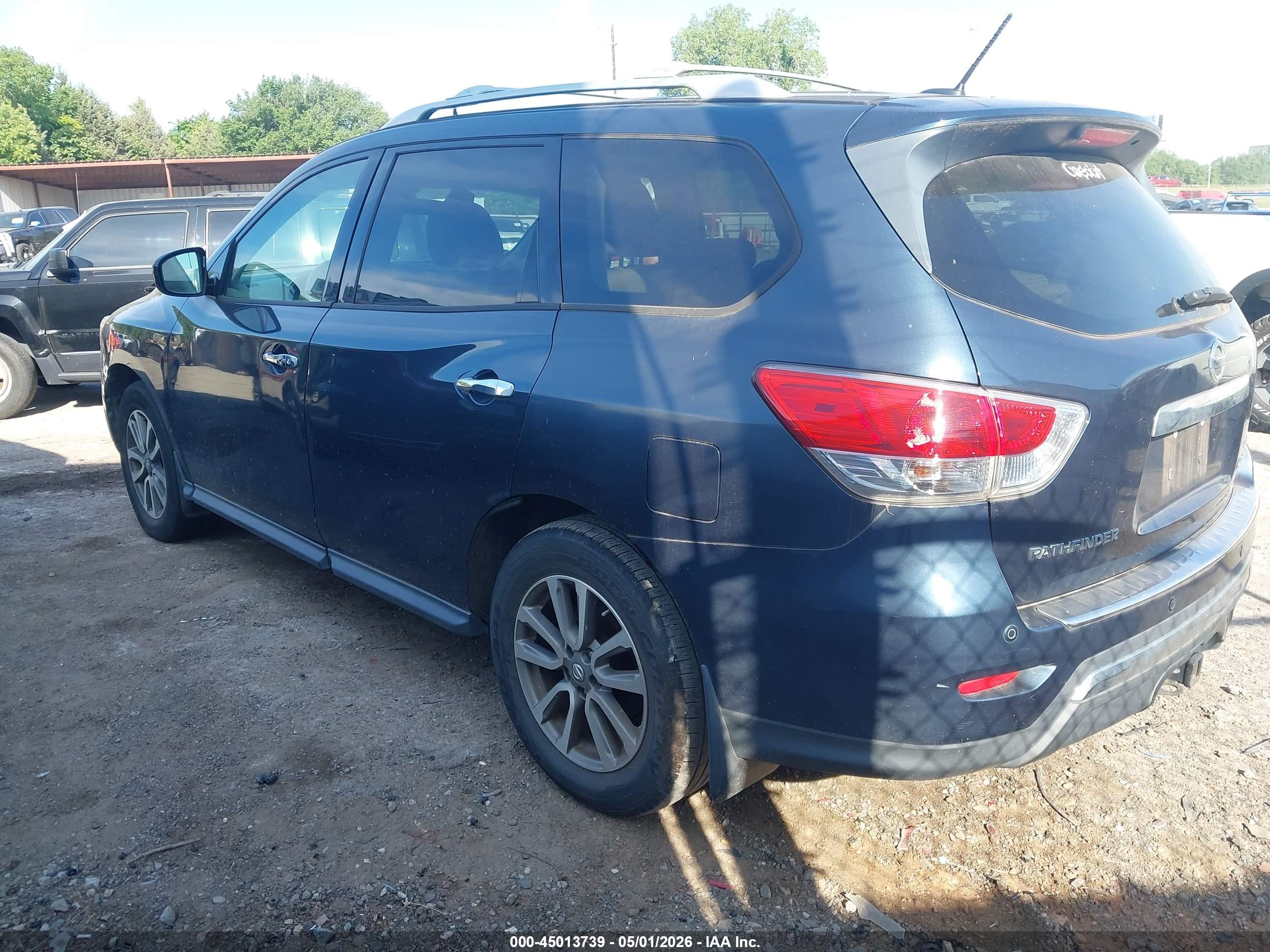 NISSAN PATHFINDER image 3