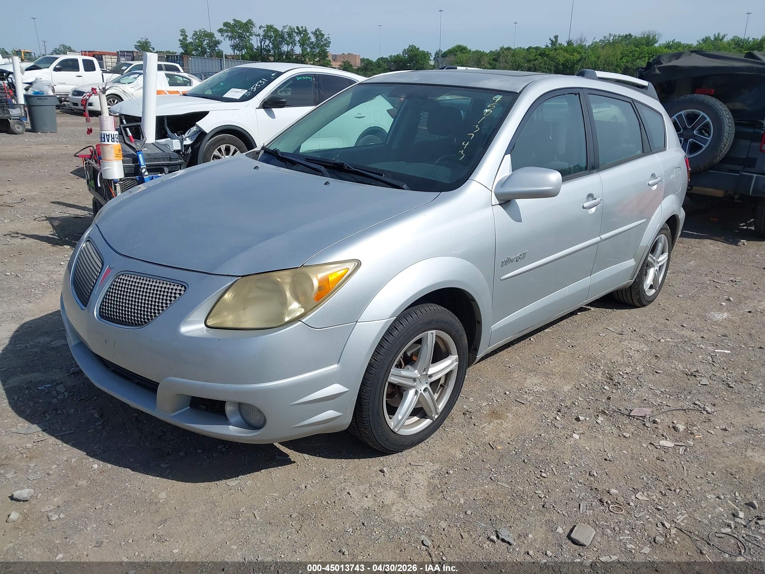 PONTIAC VIBE image 2