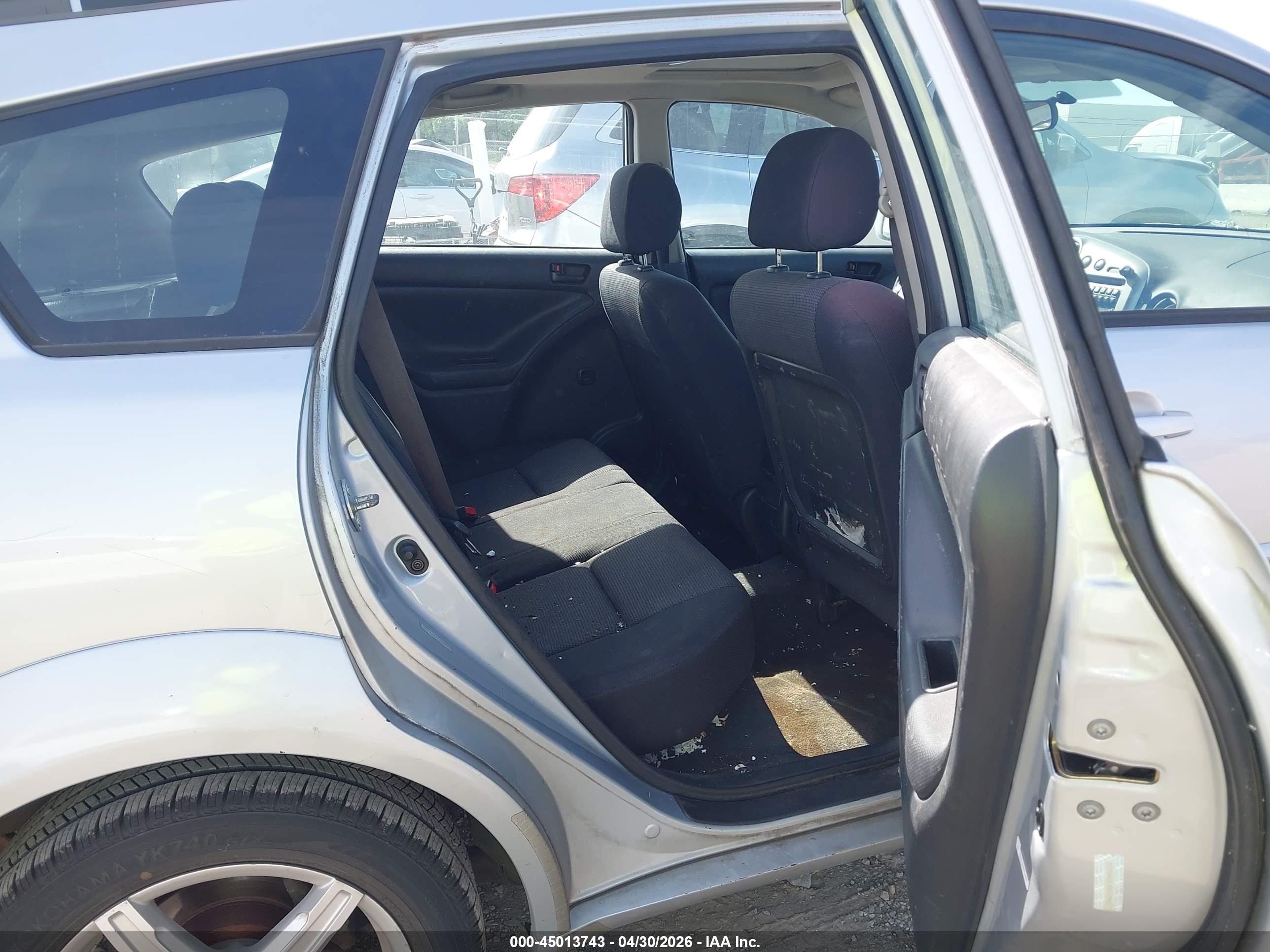 PONTIAC VIBE image 8