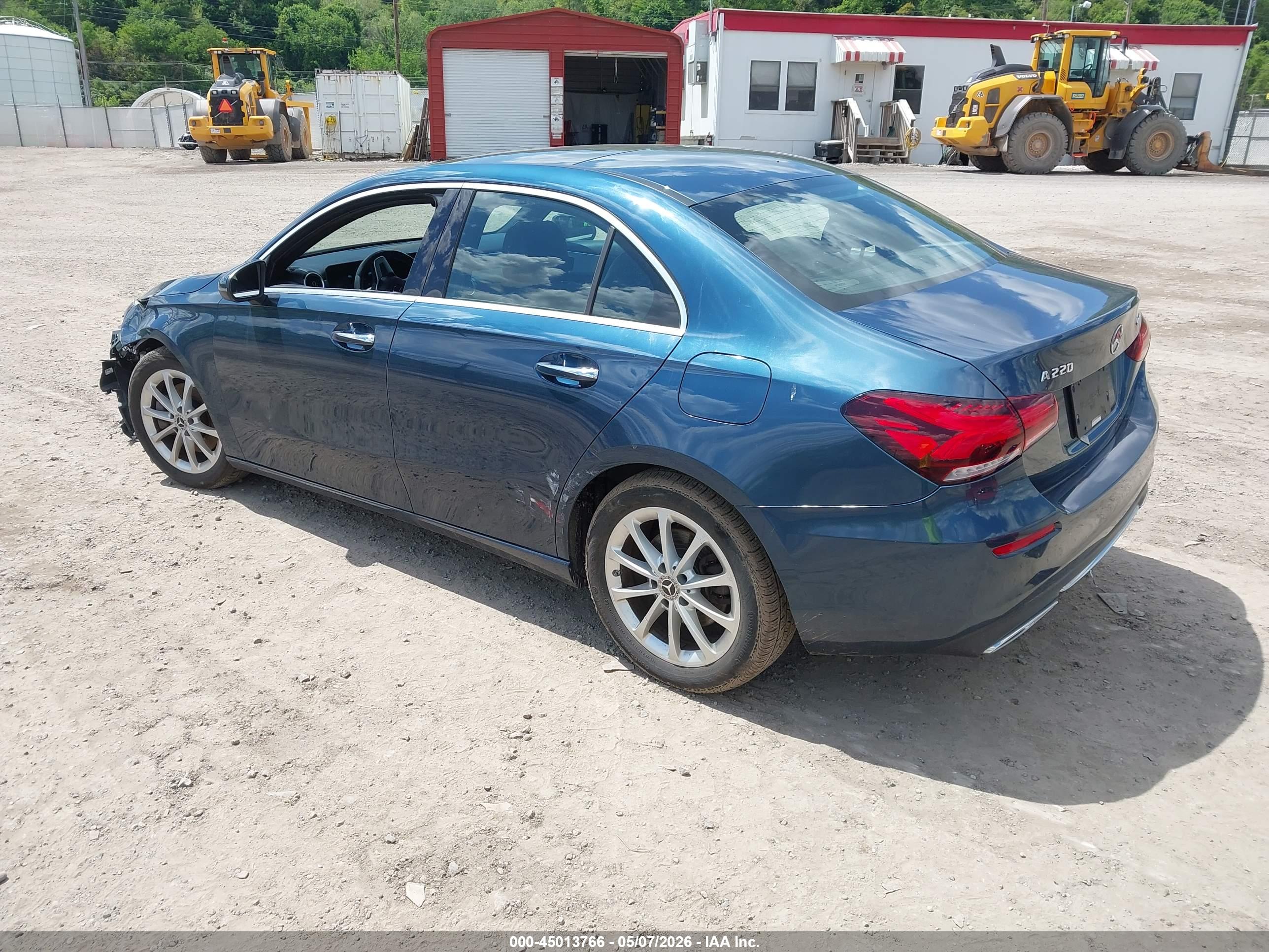 MERCEDES-BENZ A image 3