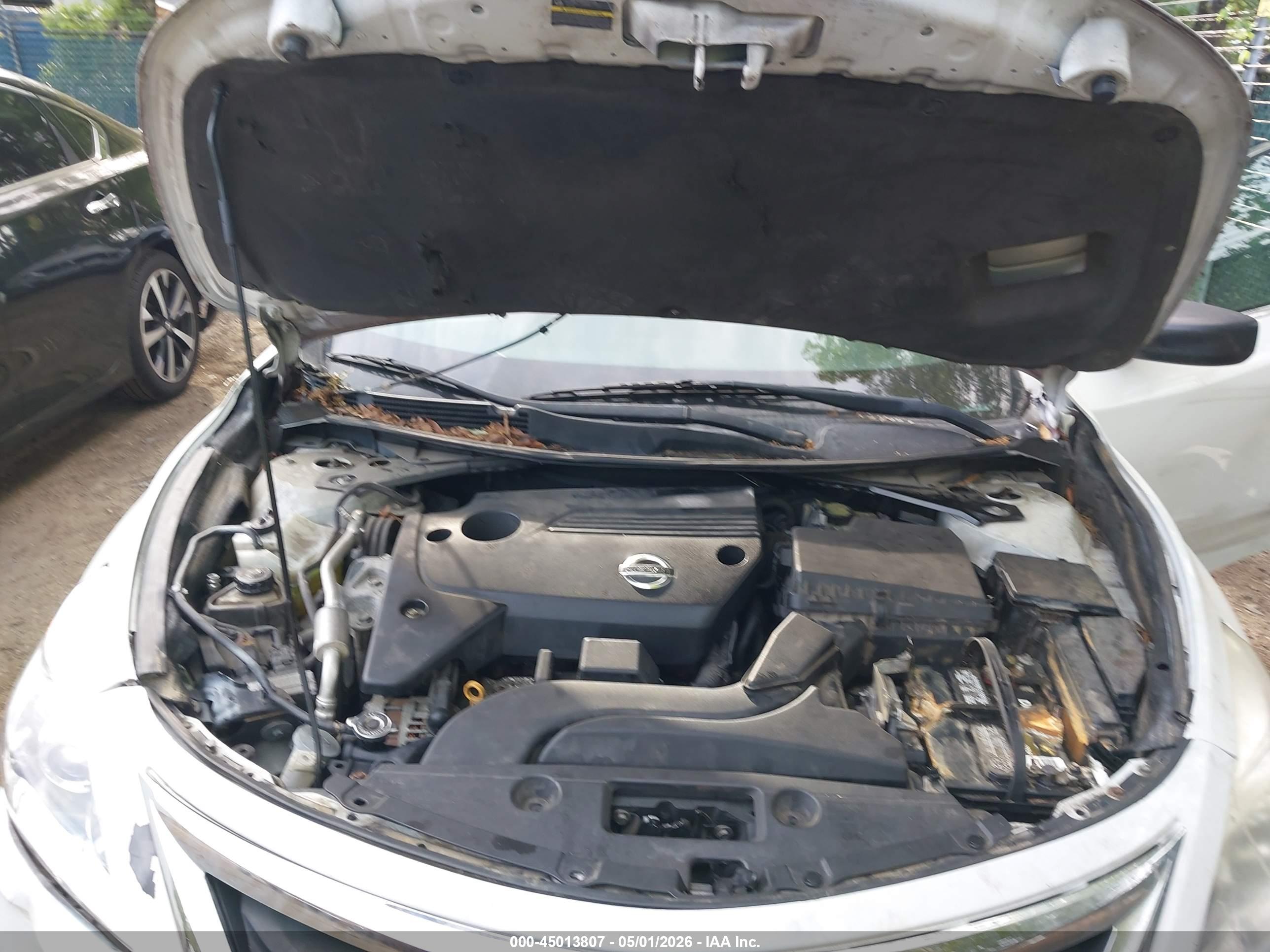 NISSAN ALTIMA image 10
