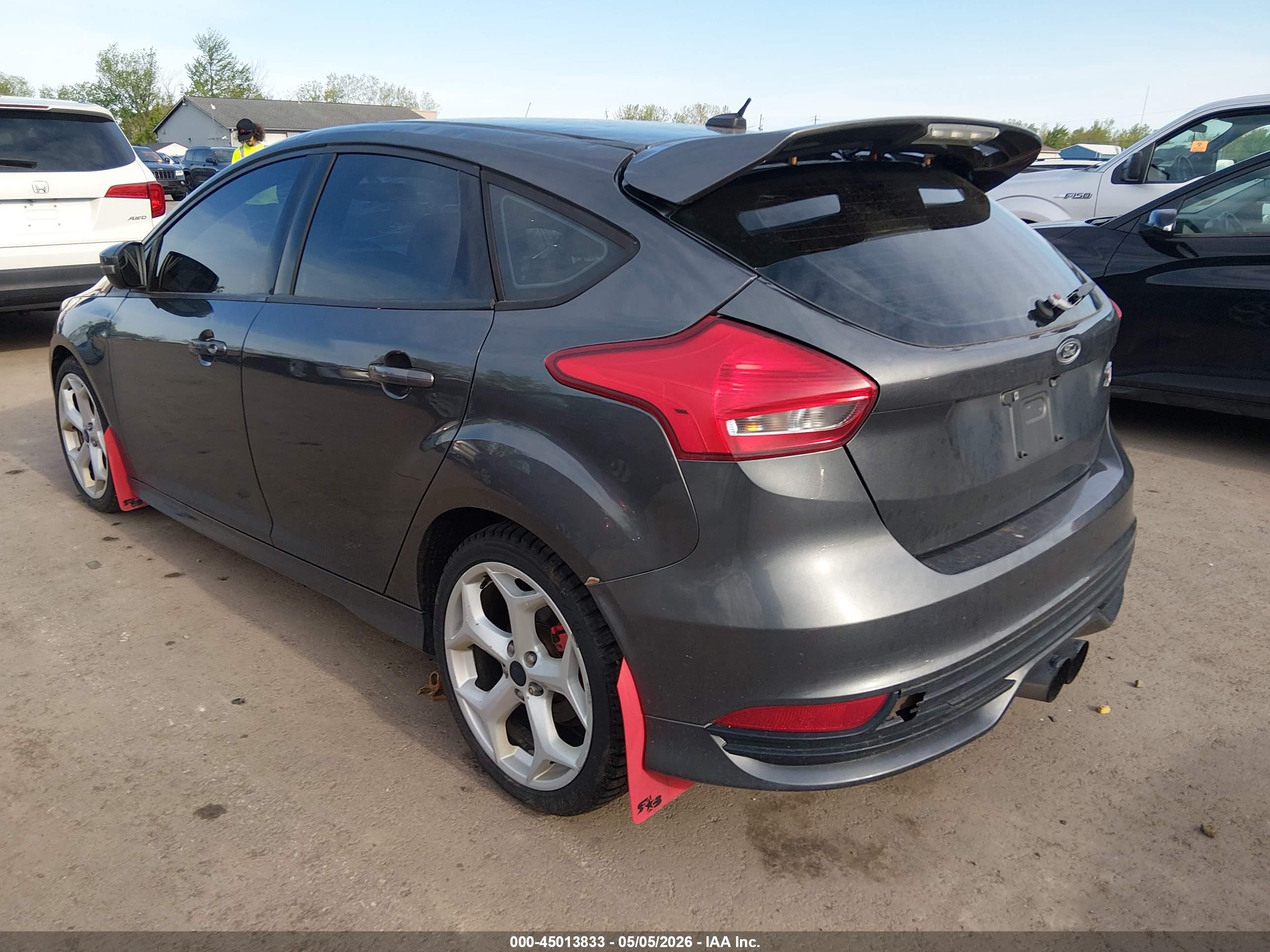 FORD FOCUS image 3