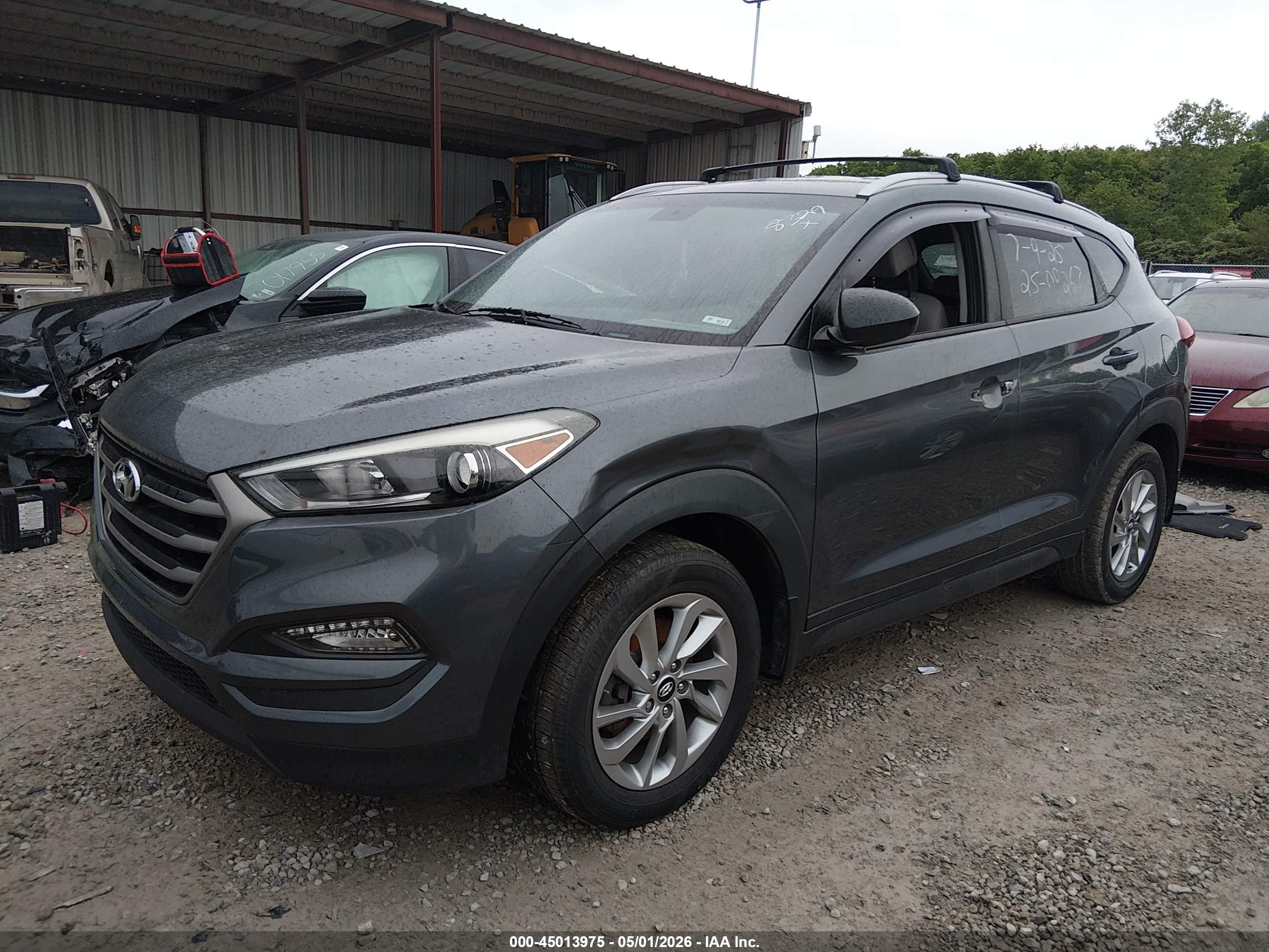 HYUNDAI TUCSON image 2