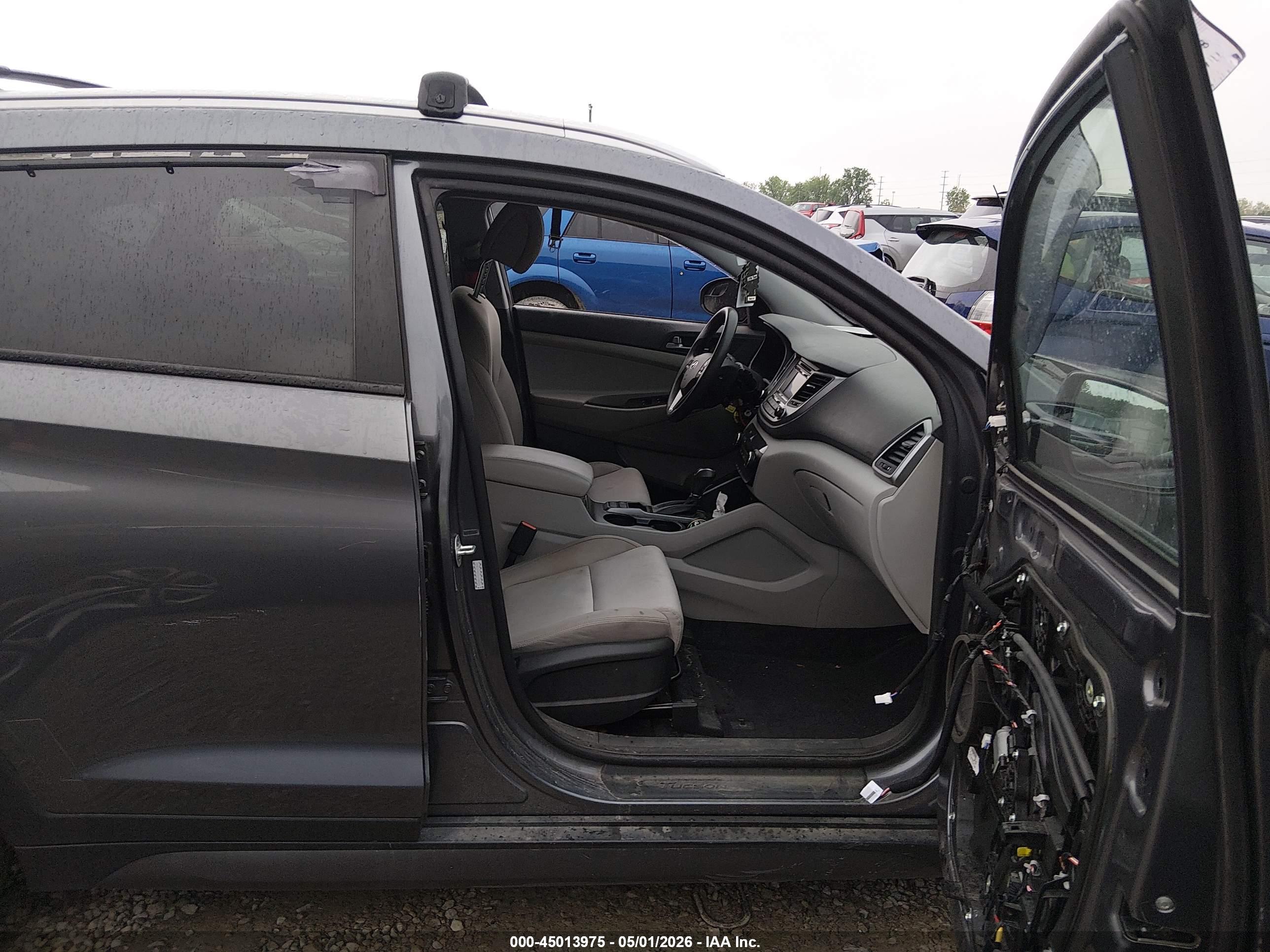 HYUNDAI TUCSON image 5
