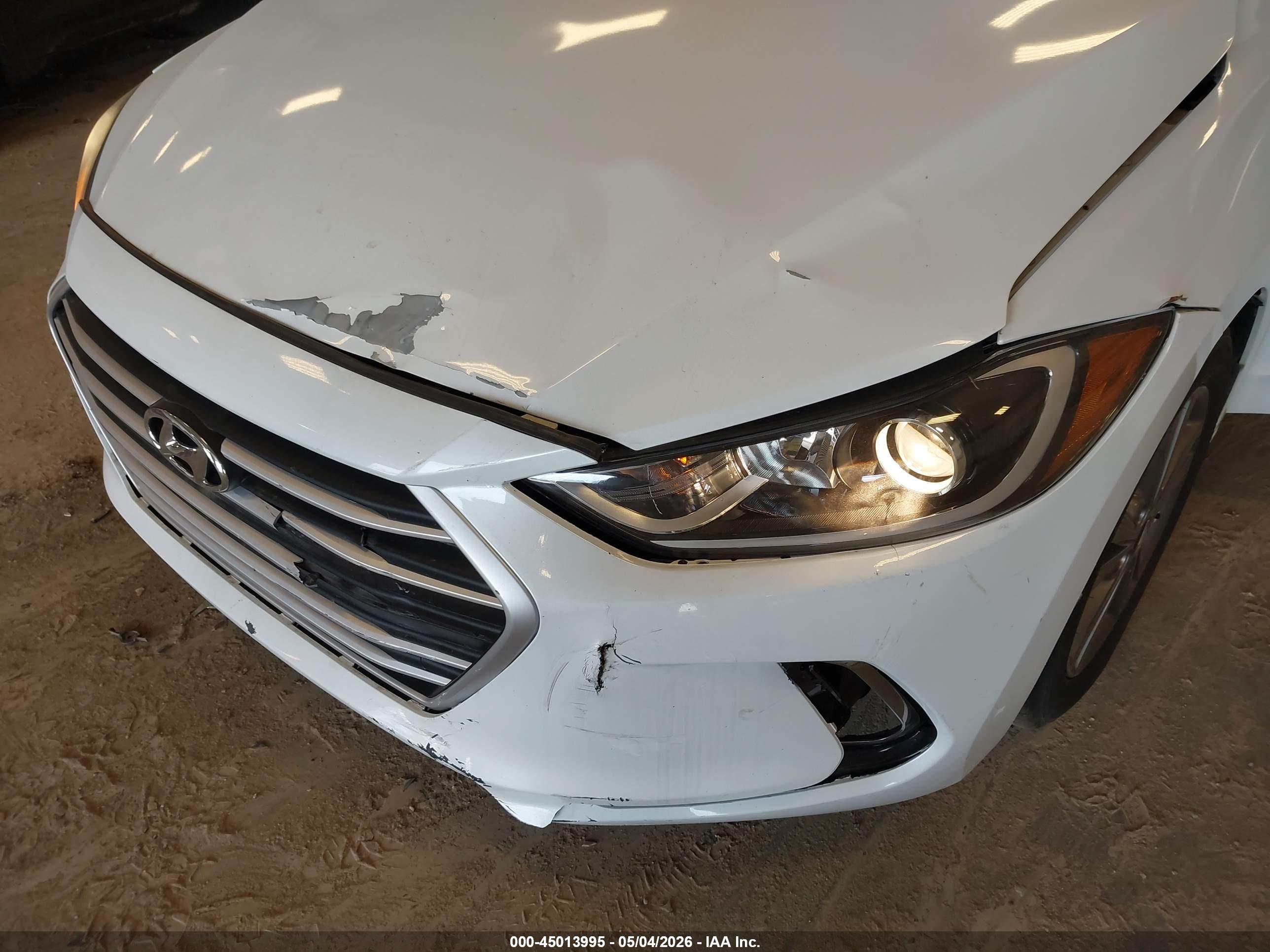 HYUNDAI ELANTRA image 6