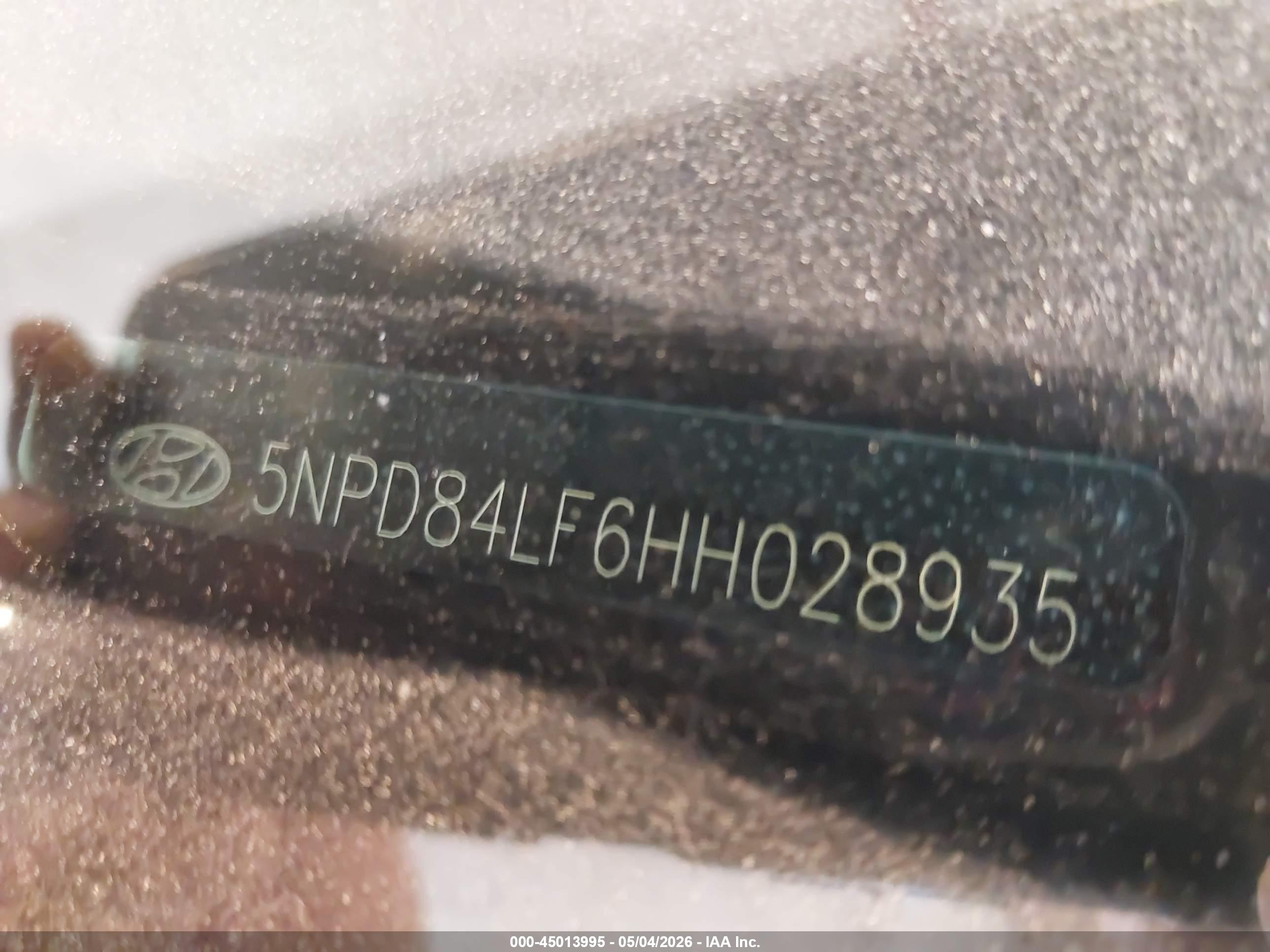 HYUNDAI ELANTRA image 9