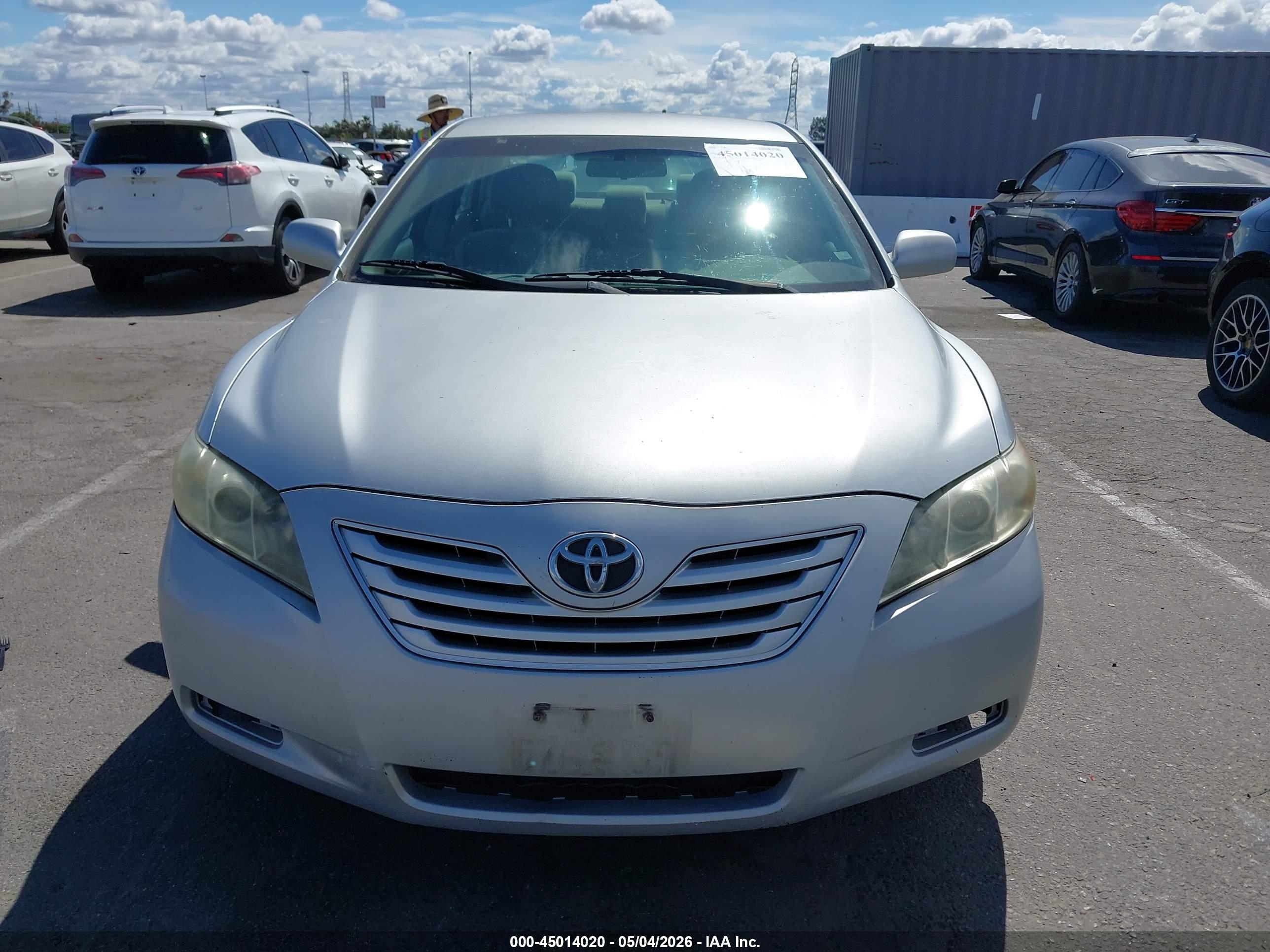 TOYOTA CAMRY image 6