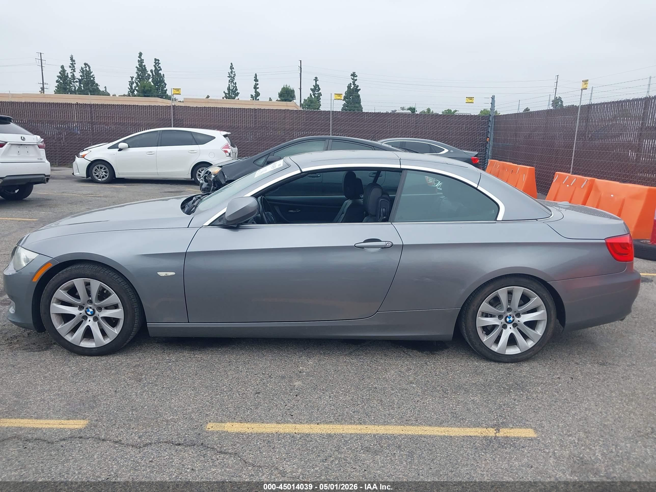 BMW 328I image 6