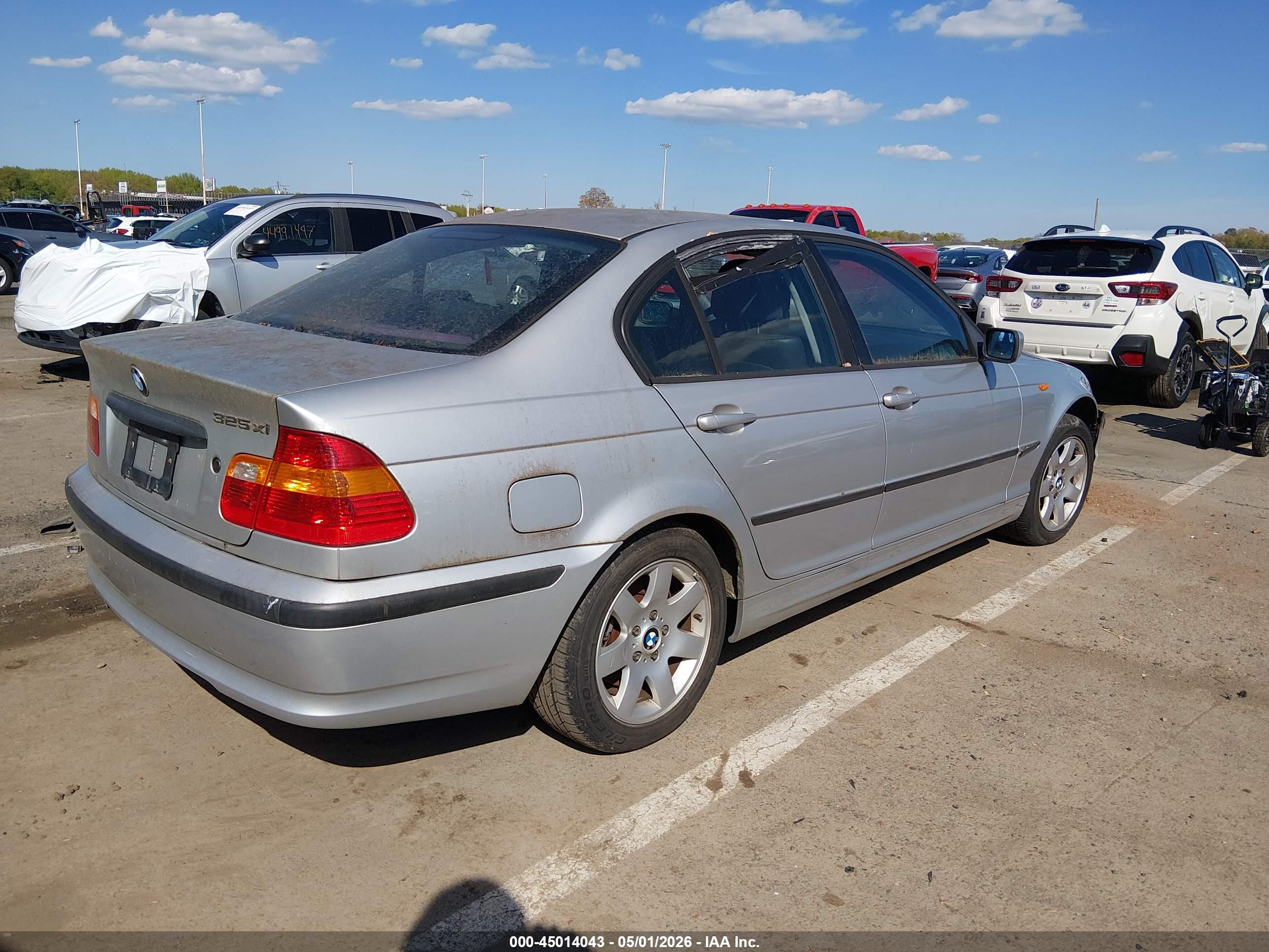 BMW 325XI image 4