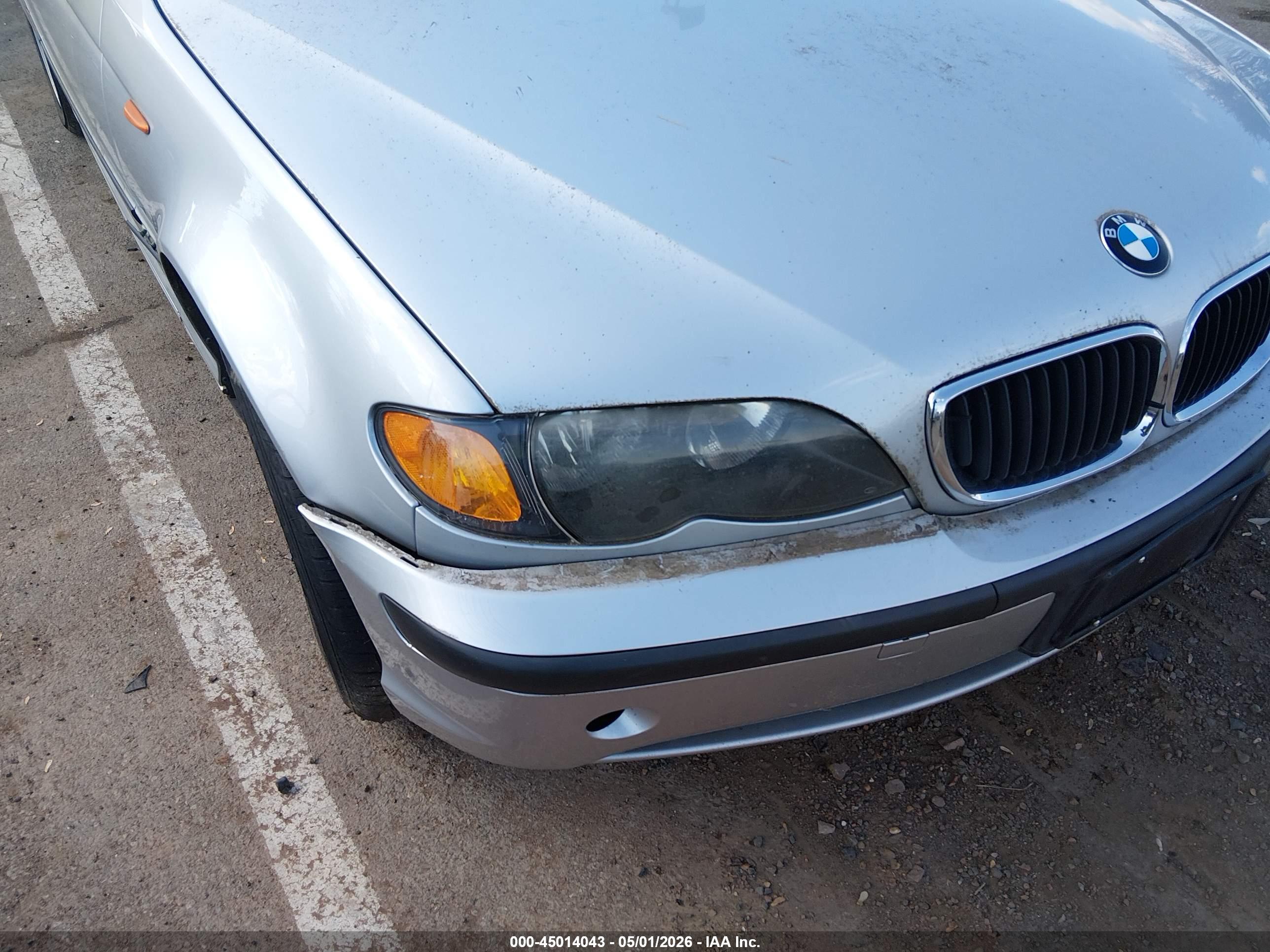 BMW 325XI image 6