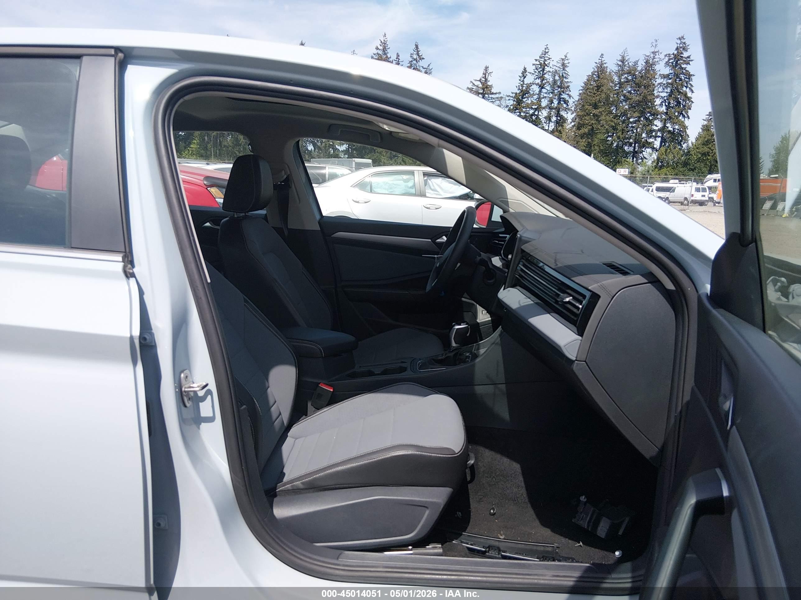 VOLKSWAGEN JETTA image 5