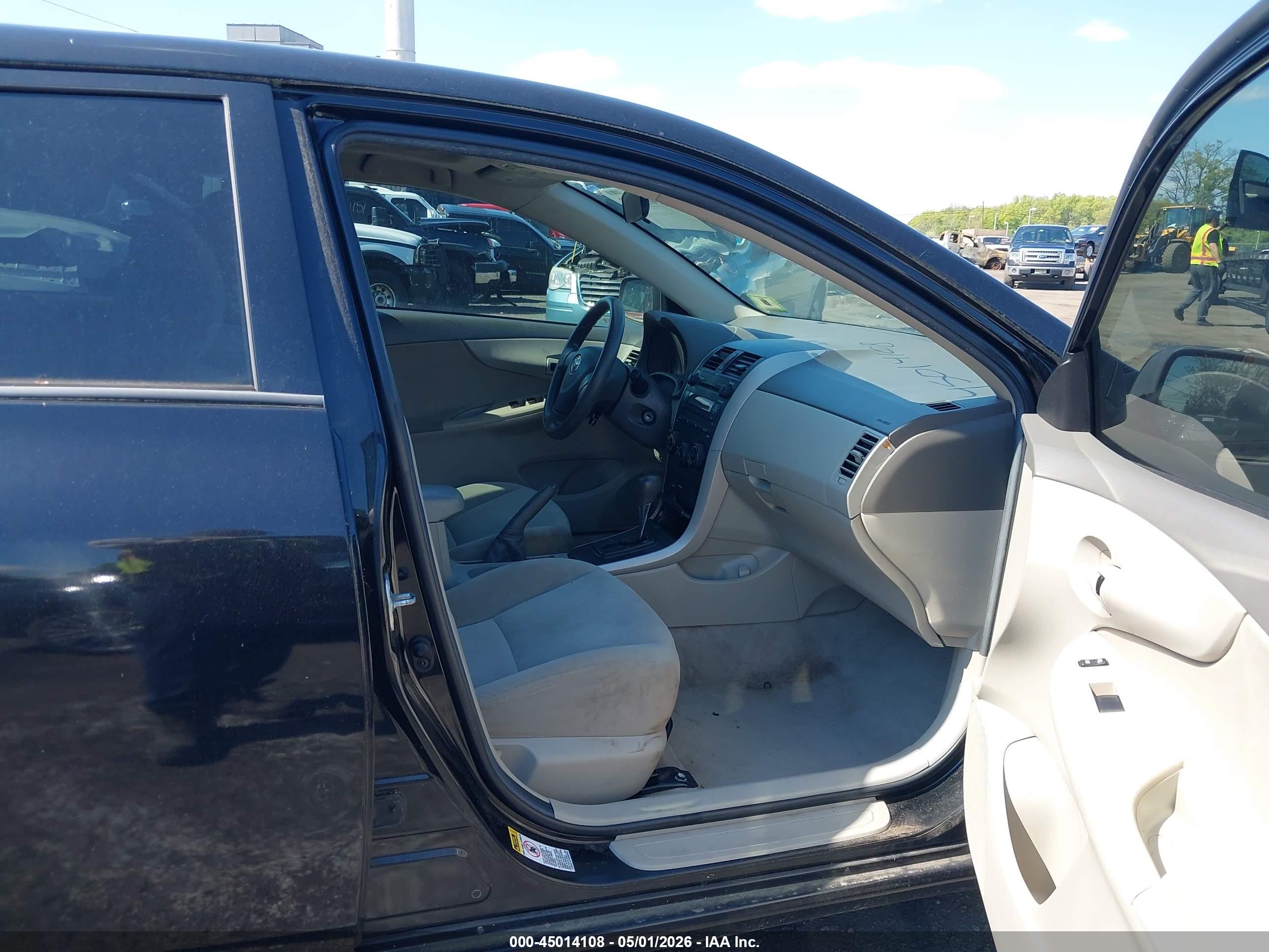 TOYOTA COROLLA image 5