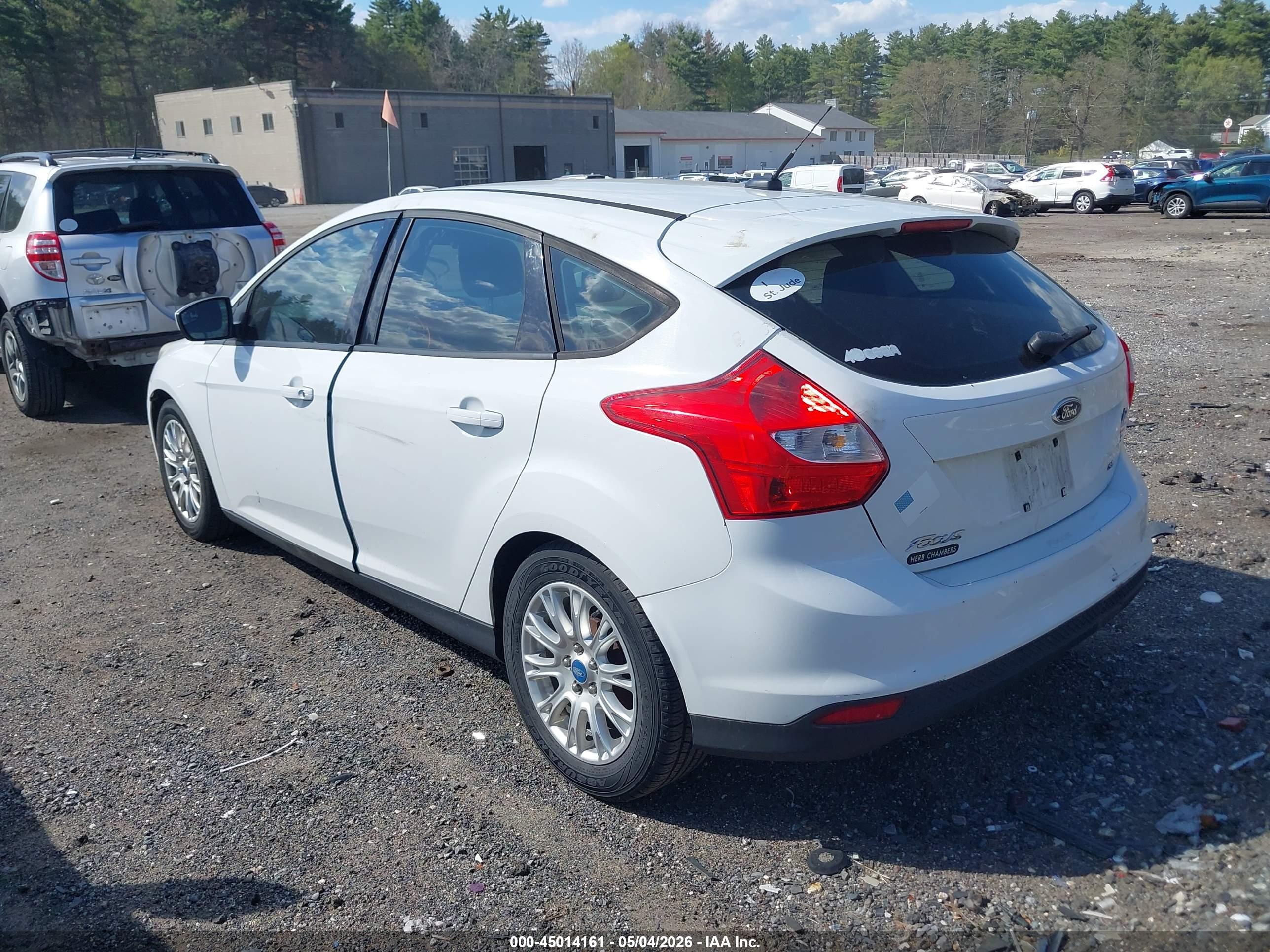 FORD FOCUS image 3