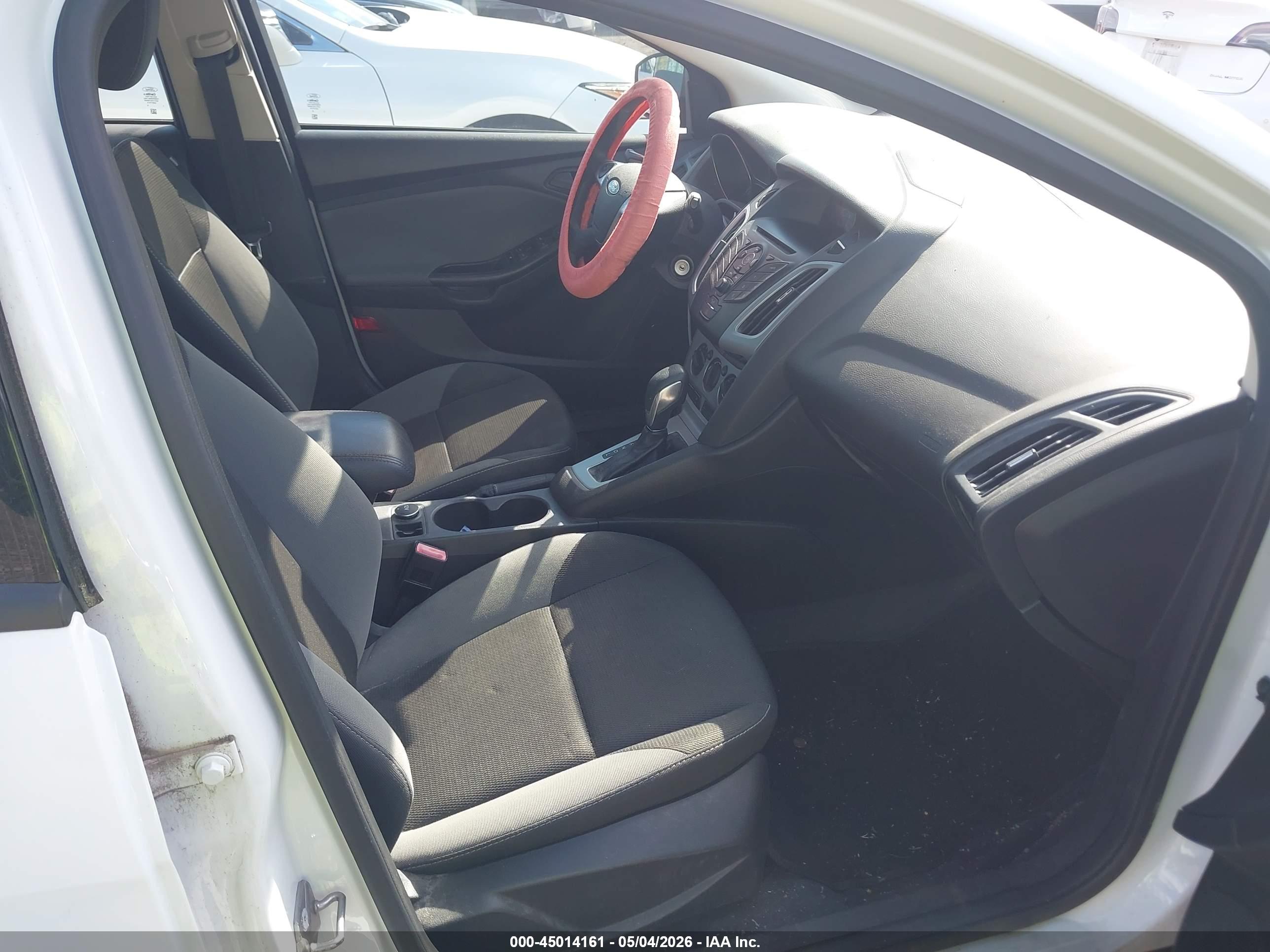 FORD FOCUS image 5
