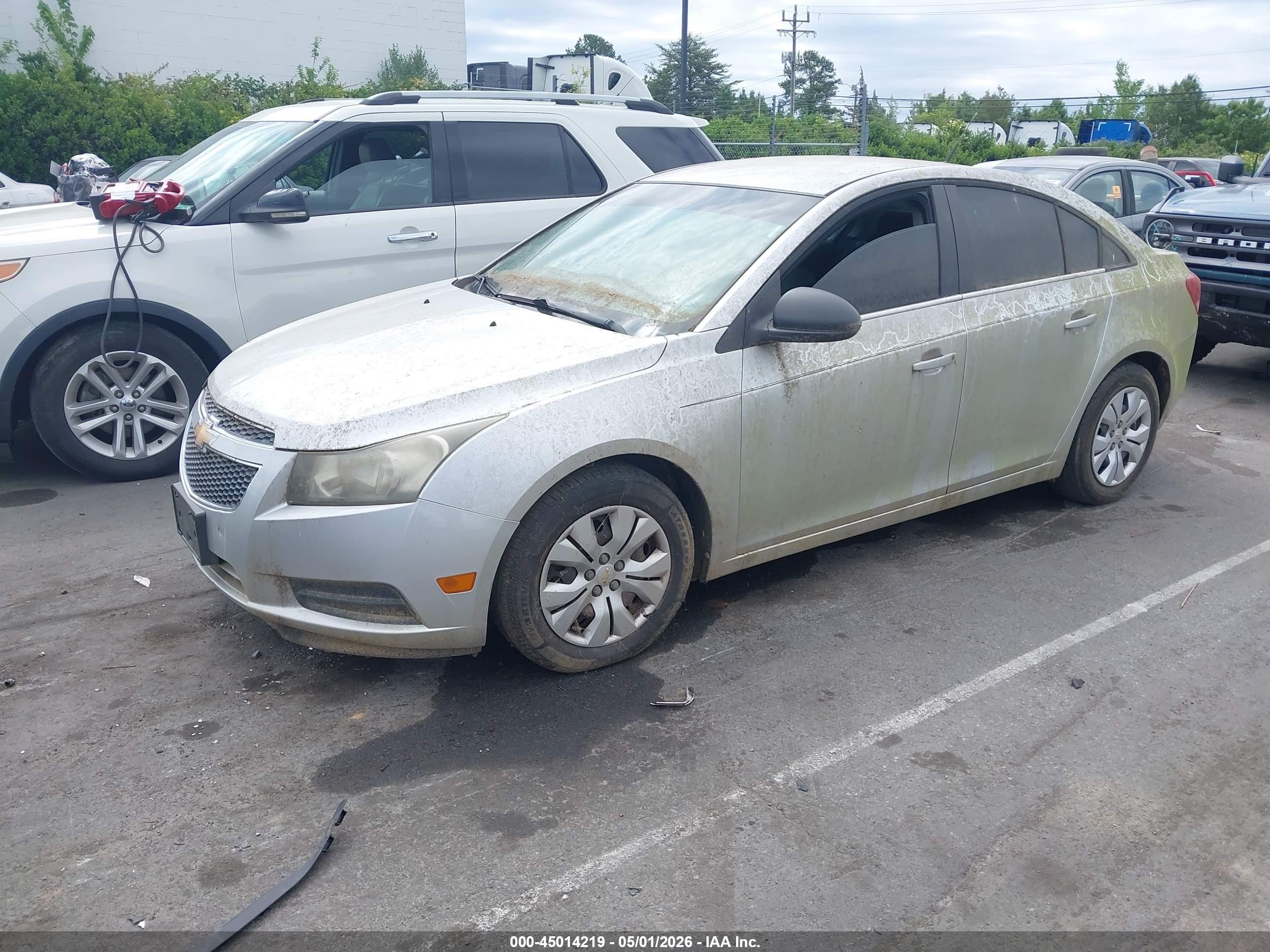 CHEVROLET CRUZE image 2