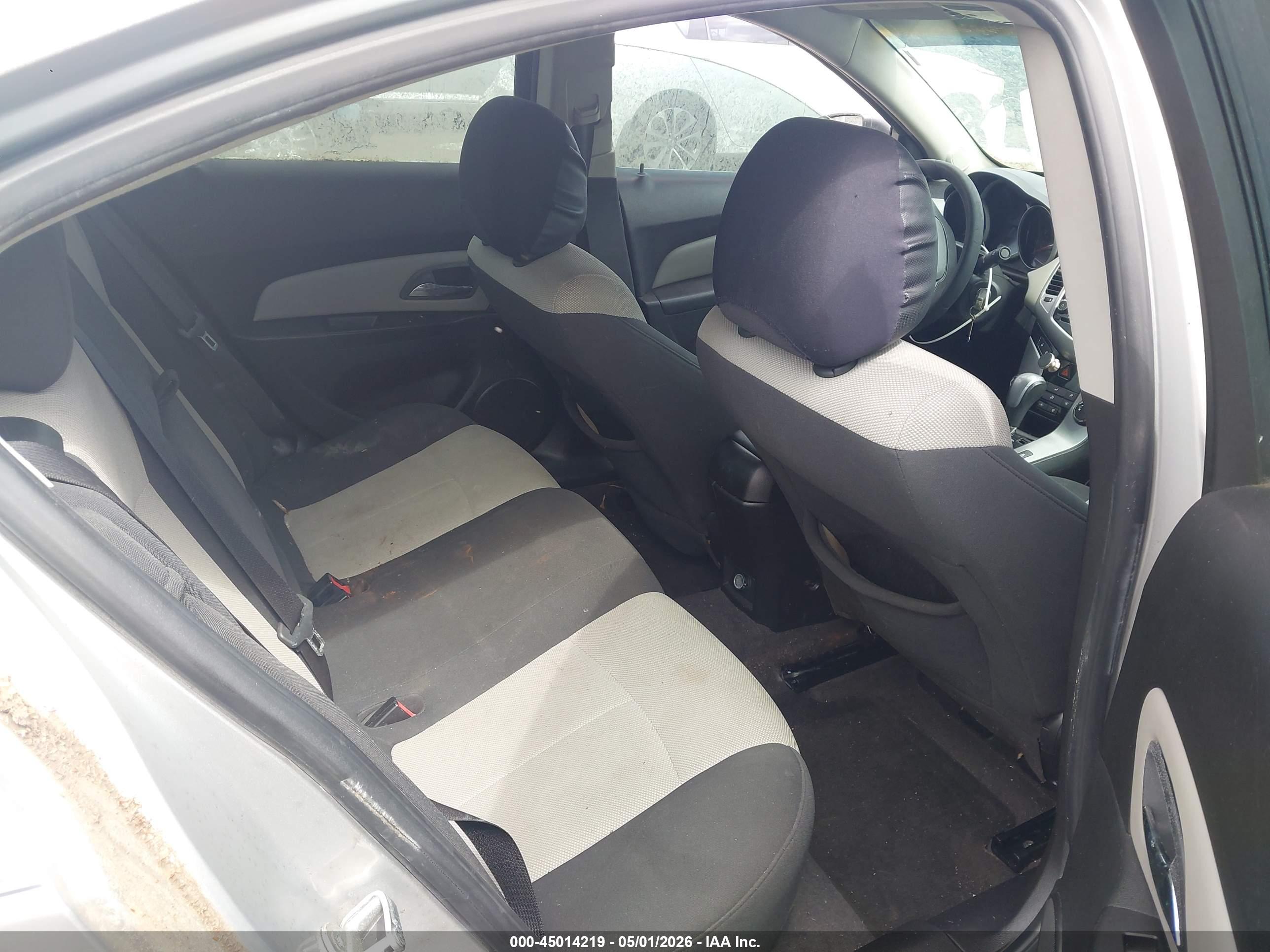 CHEVROLET CRUZE image 8
