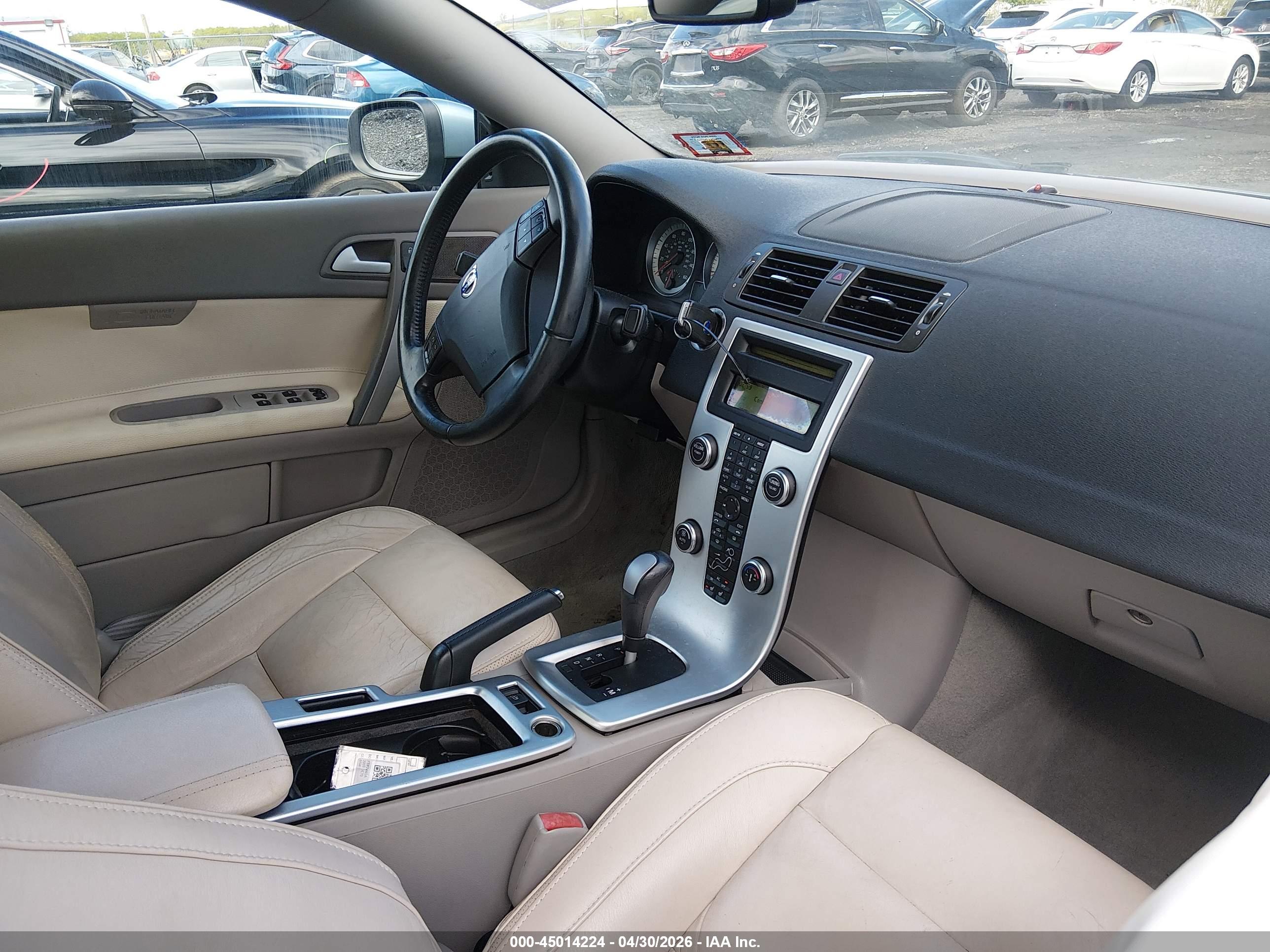 VOLVO C70 image 5