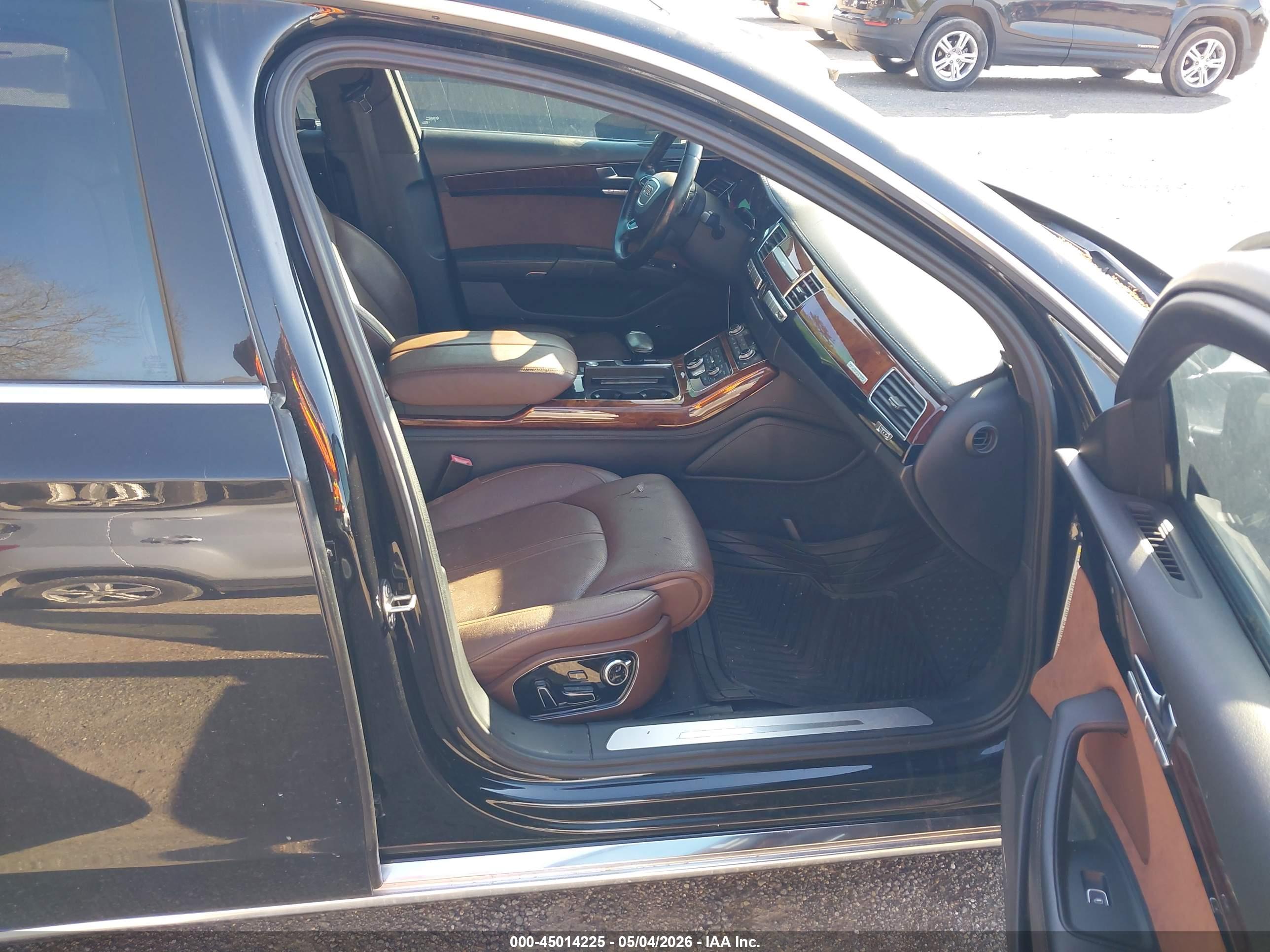 AUDI A8 image 5