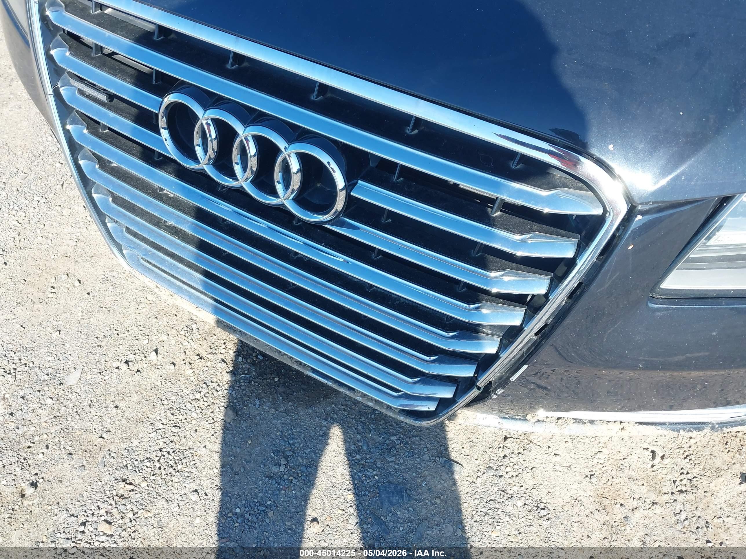 AUDI A8 image 6