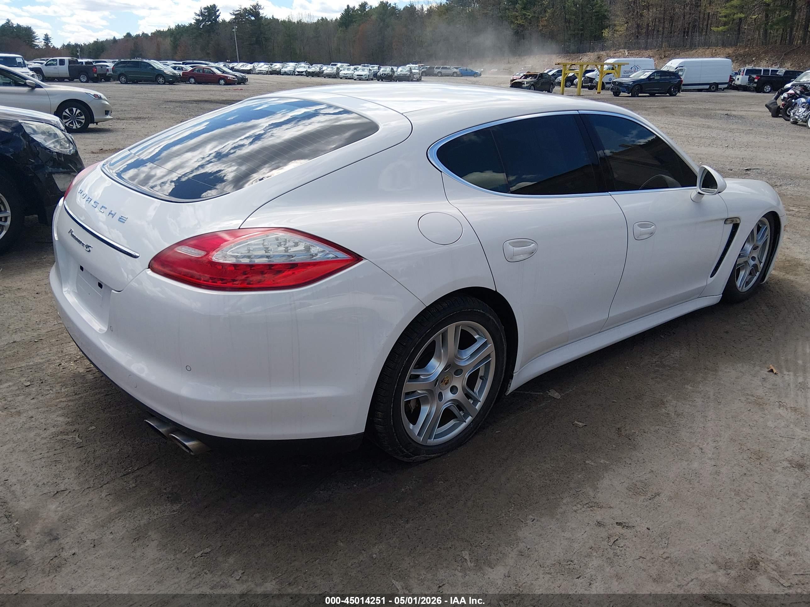PORSCHE PANAMERA image 4
