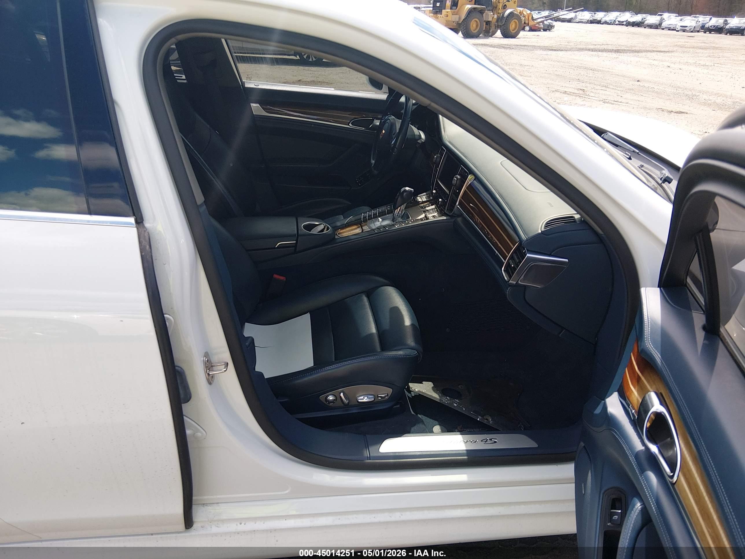 PORSCHE PANAMERA image 5
