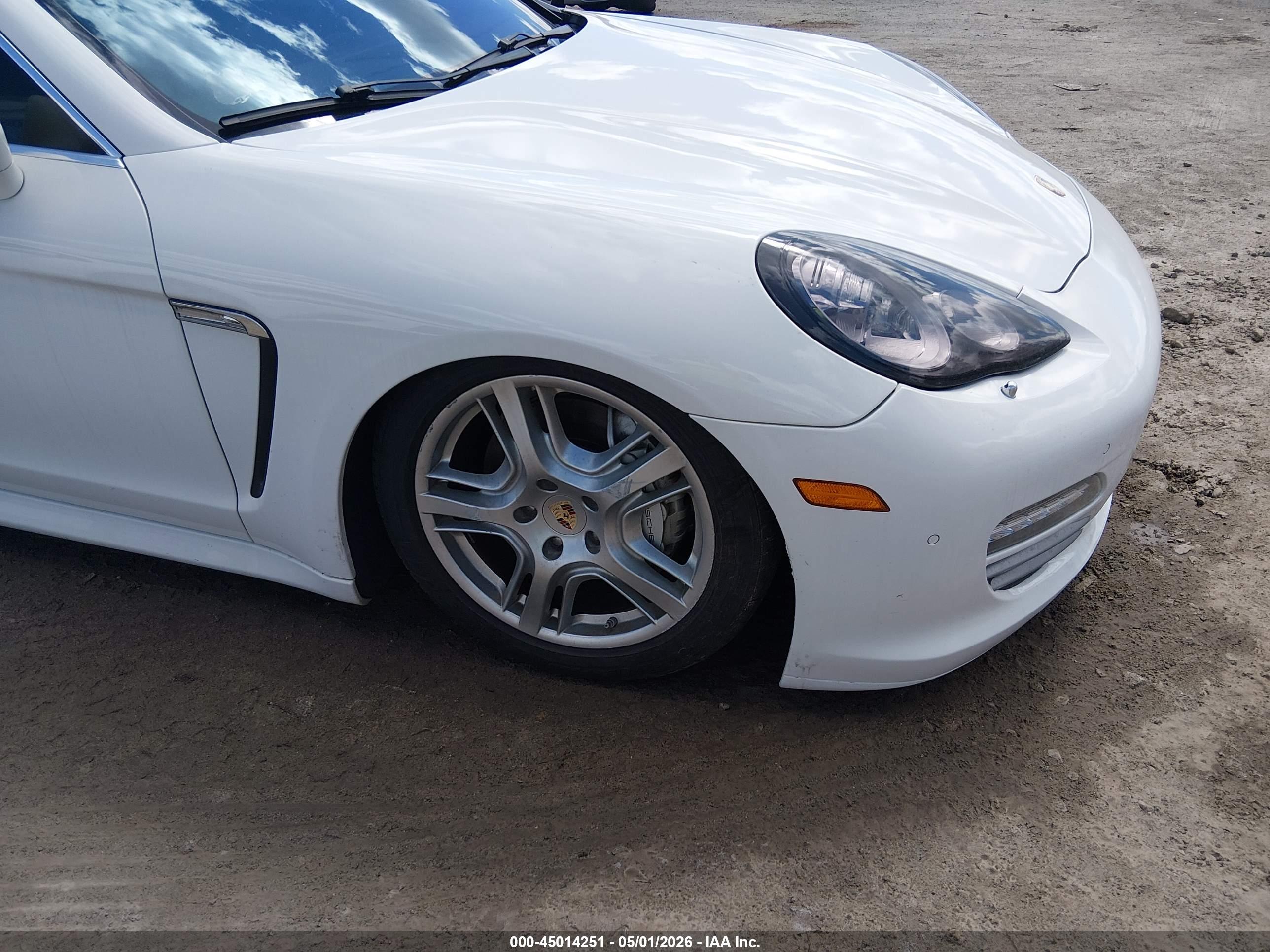 PORSCHE PANAMERA image 6