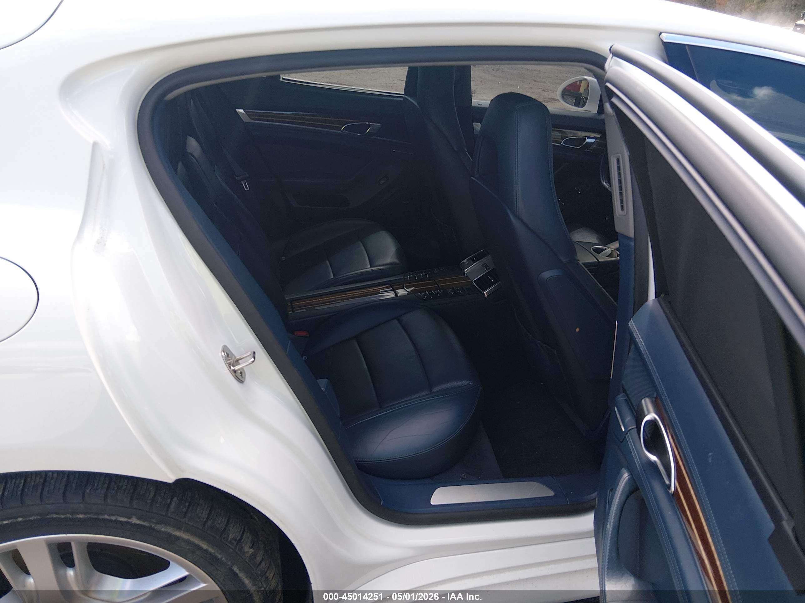 PORSCHE PANAMERA image 8