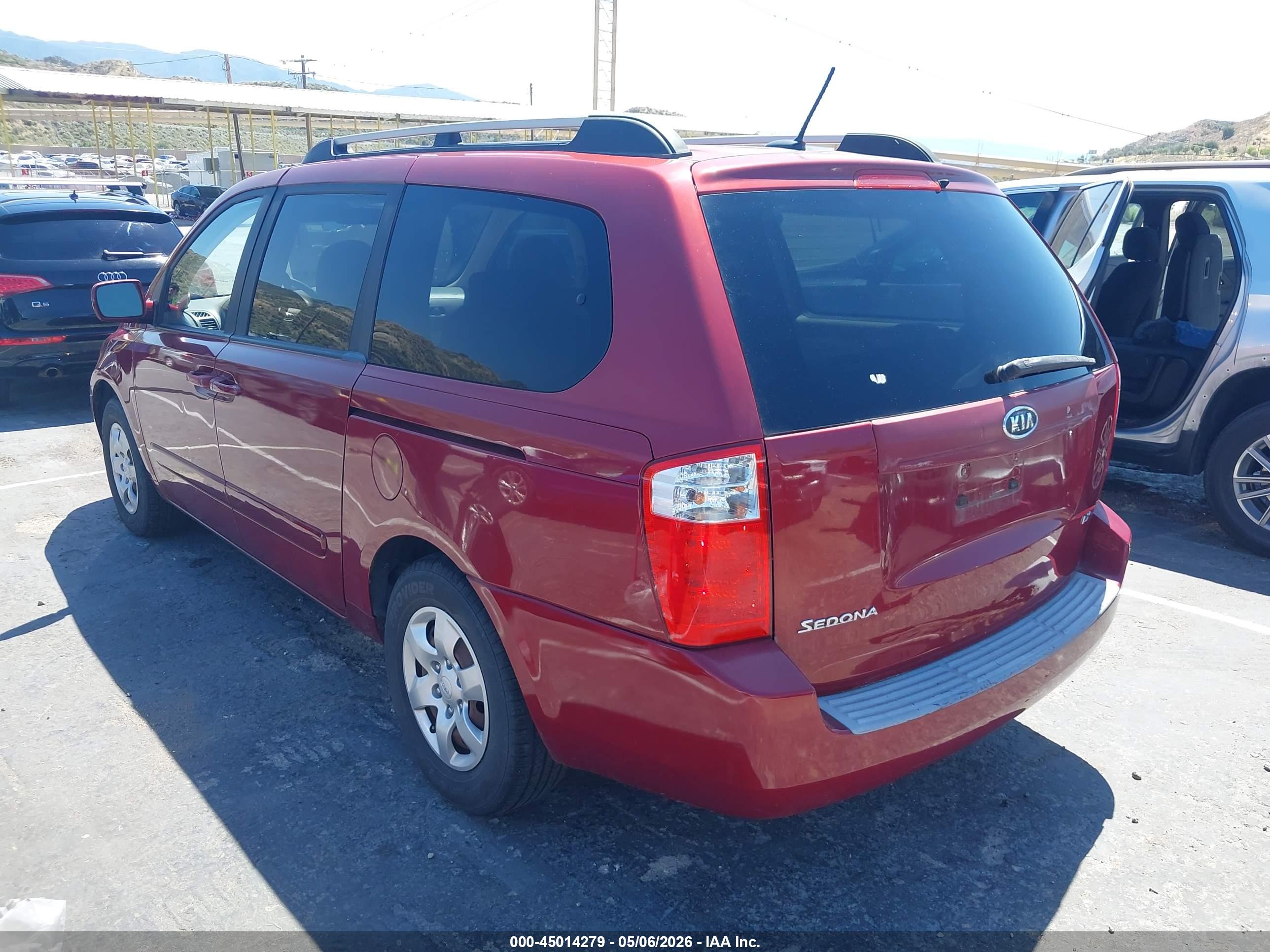 KIA SEDONA image 3
