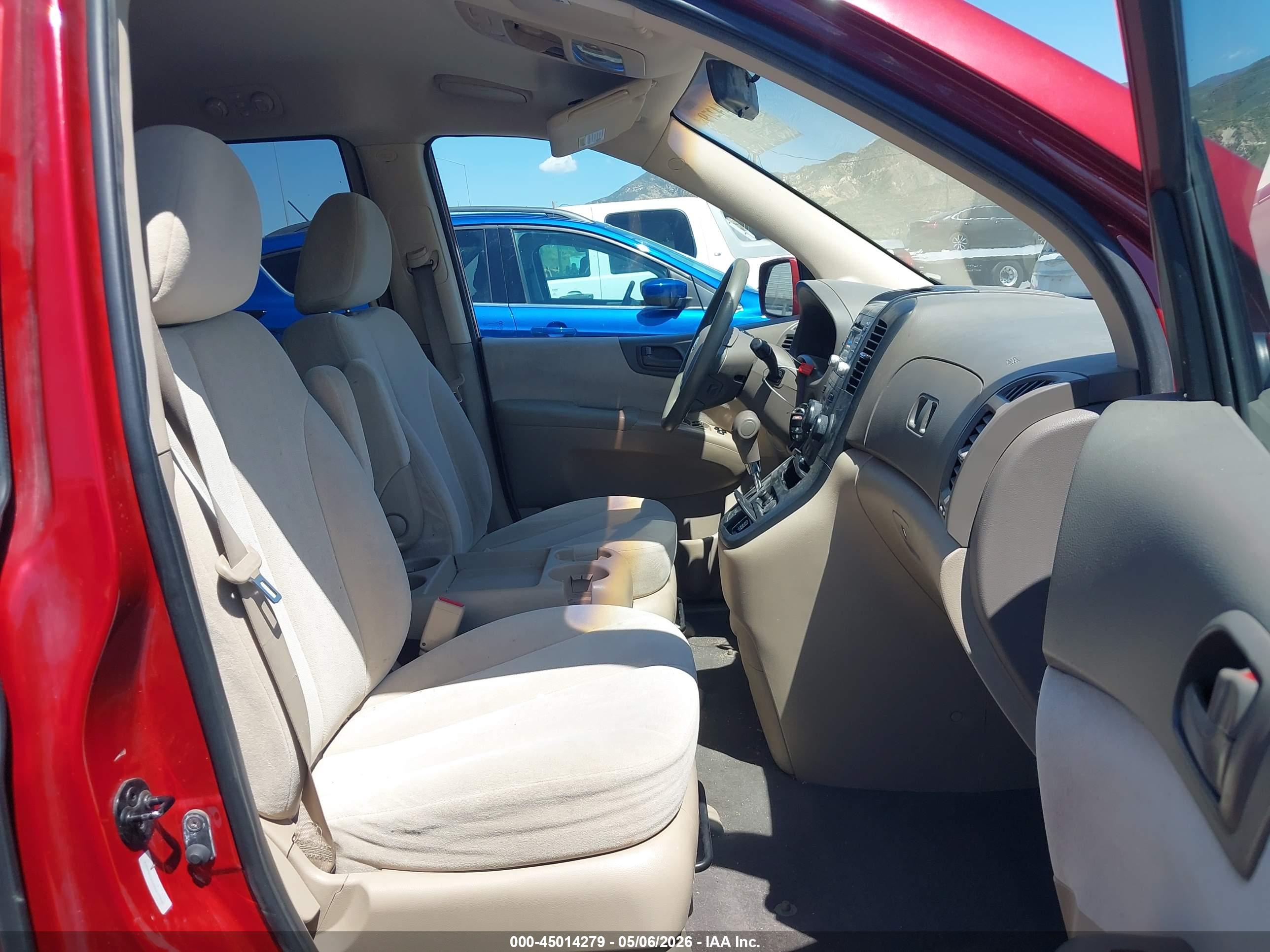 KIA SEDONA image 5