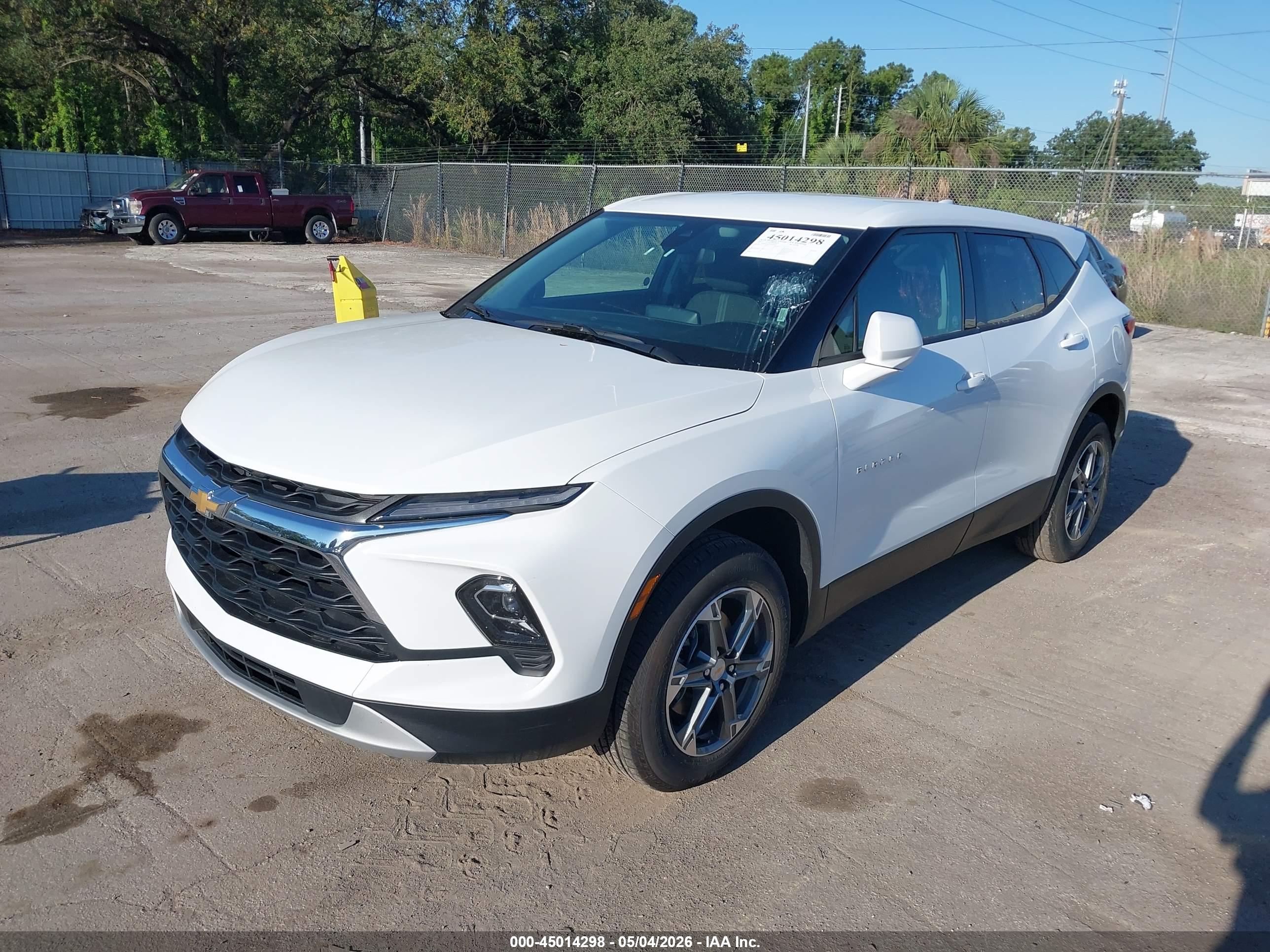 CHEVROLET BLAZER image 2